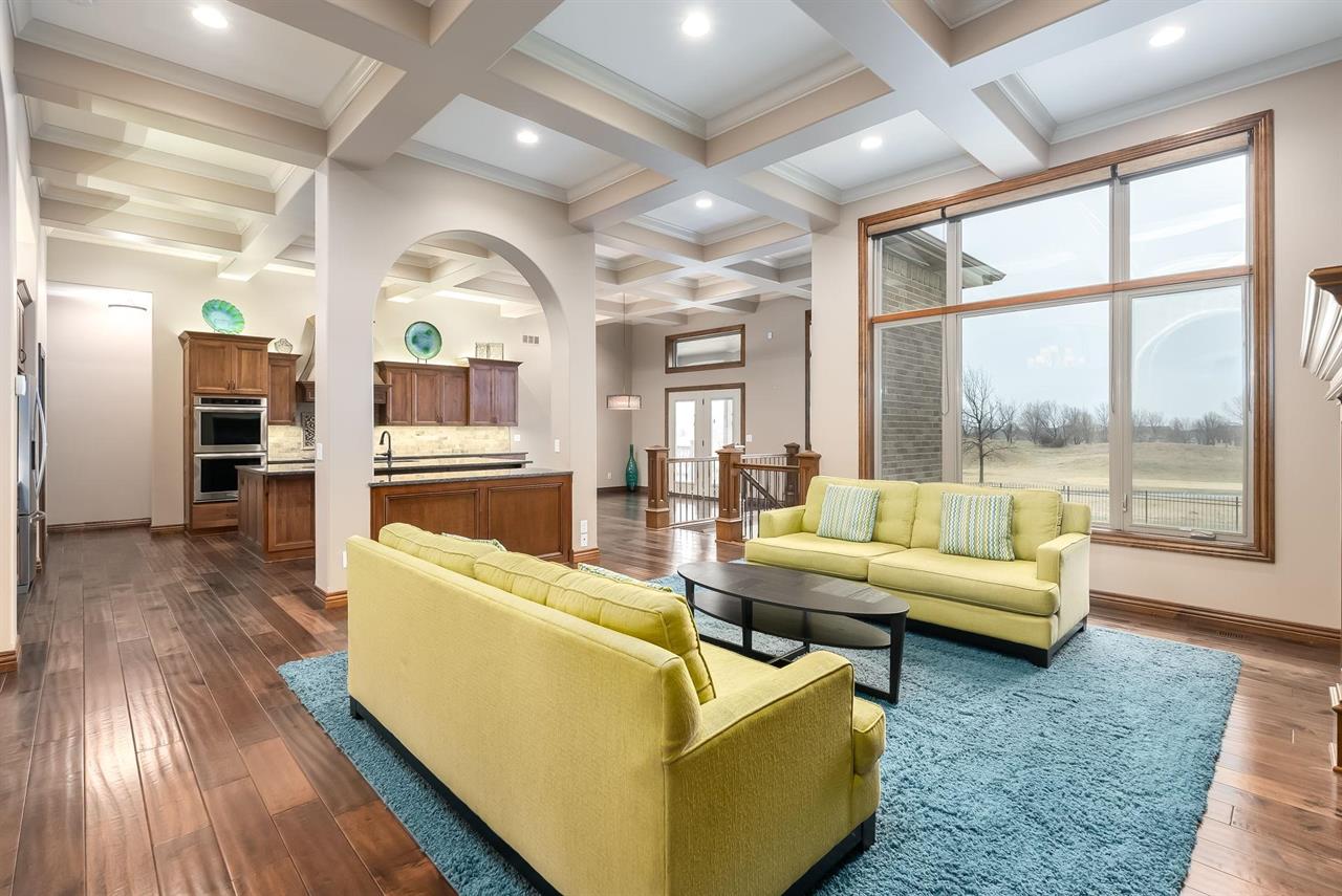 For Sale: 1314 S CITY VIEW CIR, Wichita KS