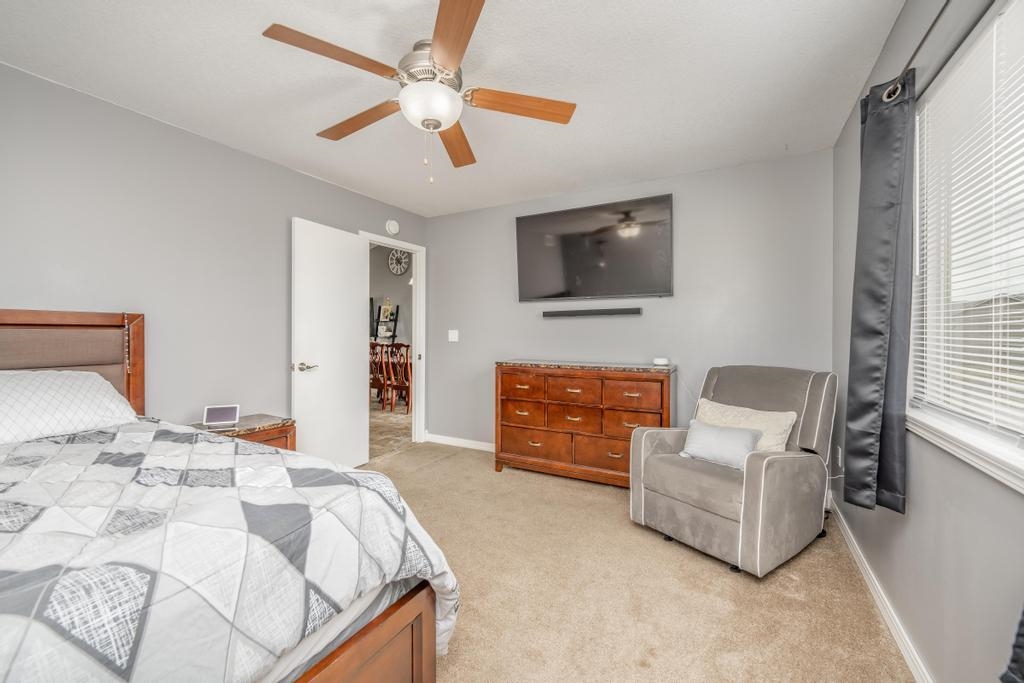 For Sale: 5534 S Meadowview Ct, Wichita KS
