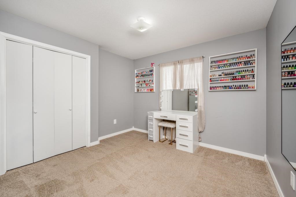 For Sale: 5534 S Meadowview Ct, Wichita KS