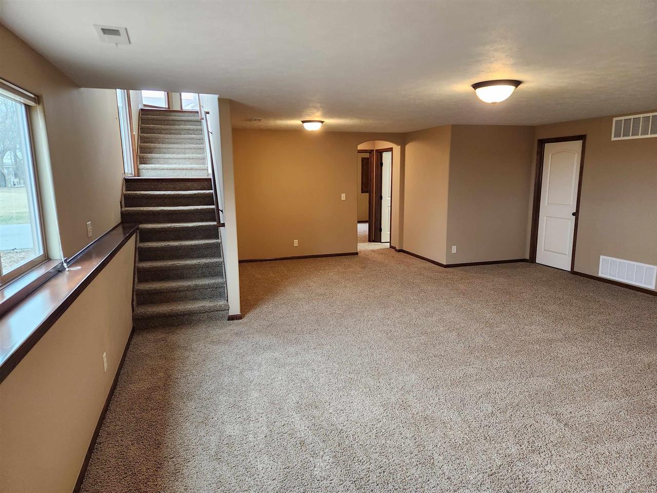 For Sale: 1114 E Woodstone Dr, Andover KS