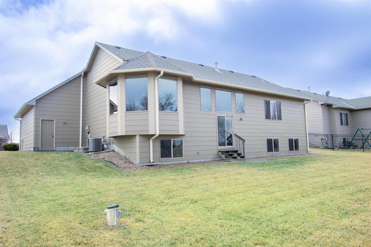 For Sale: 1114 E Woodstone Dr, Andover KS