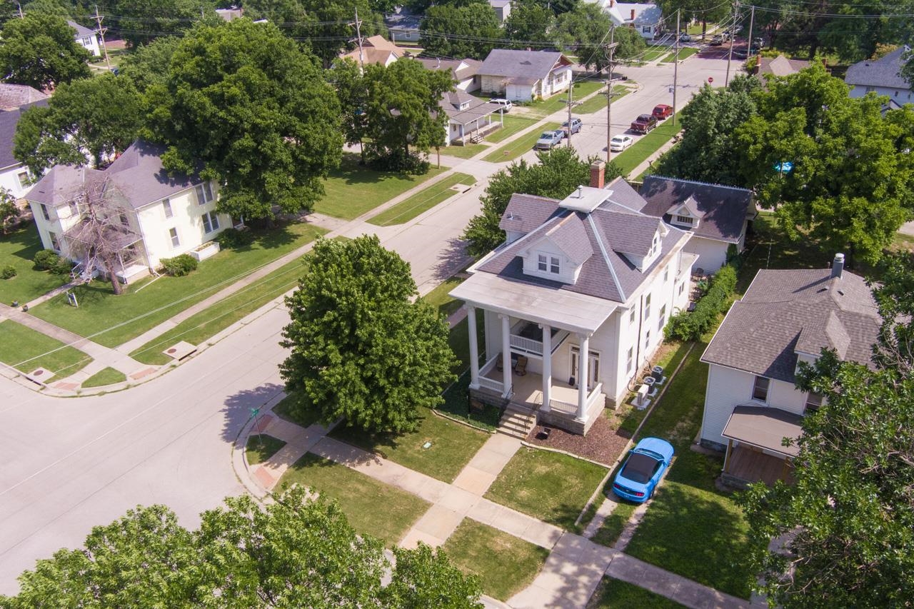 For Sale: 221 E 11th Ave, Winfield KS