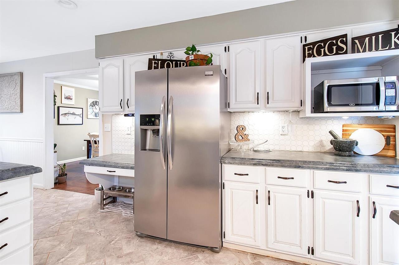 For Sale: 1413 E Brendonwood RD, Derby KS