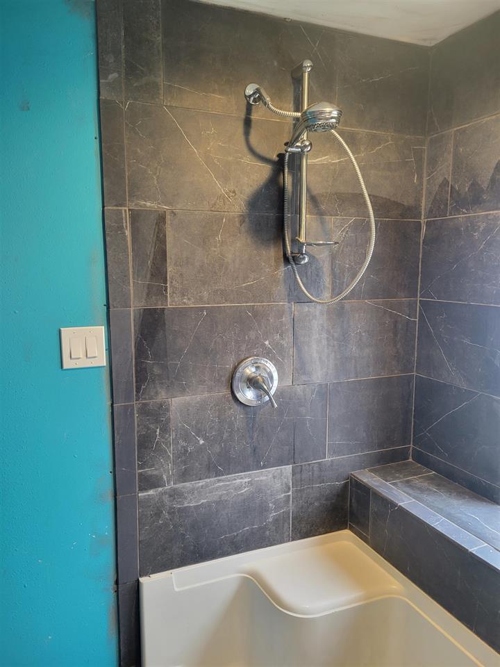 For Sale: 8020 W 47th St S, Clearwater KS