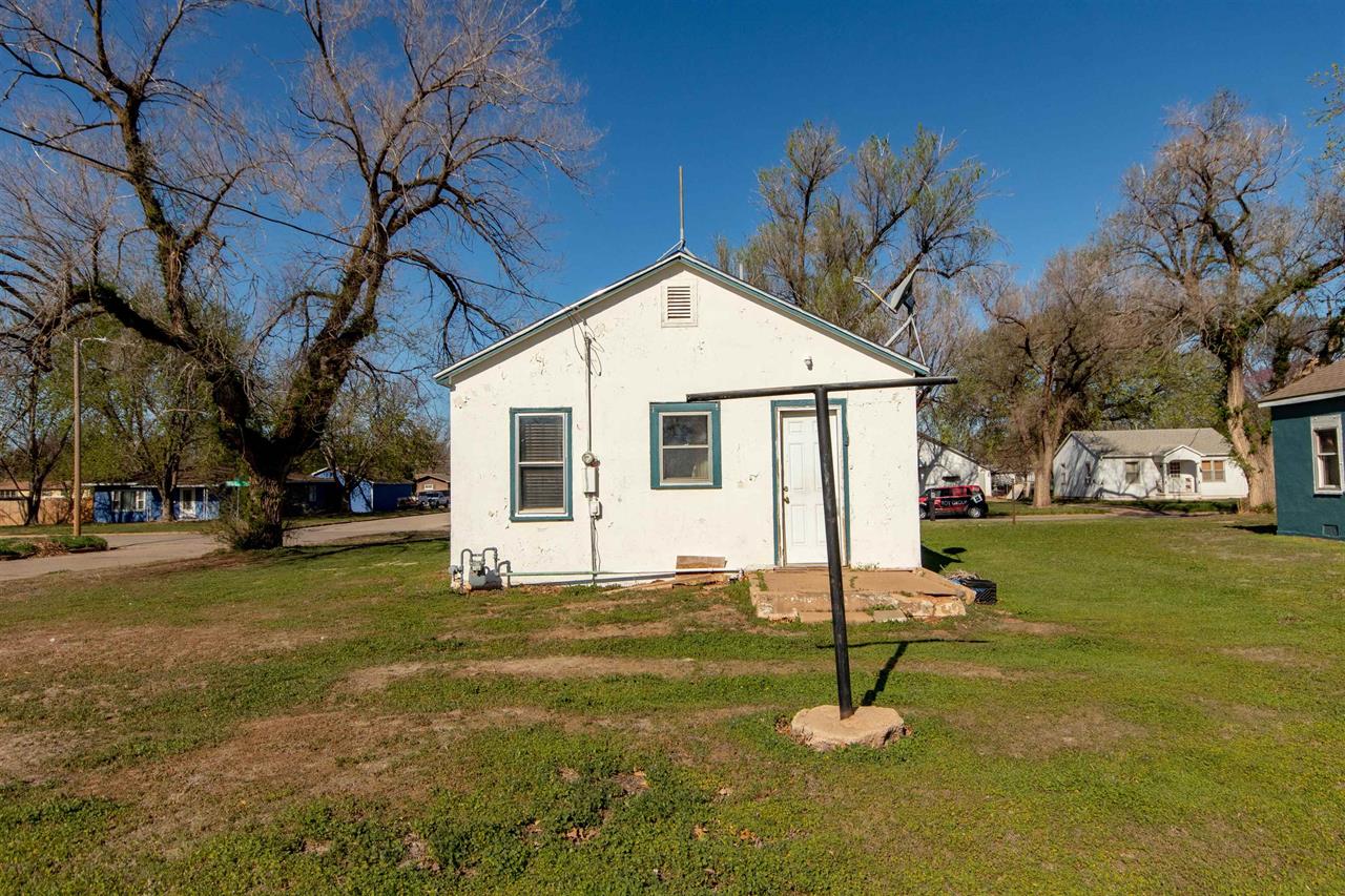 For Sale: 433 S Lincoln Ave, Anthony KS