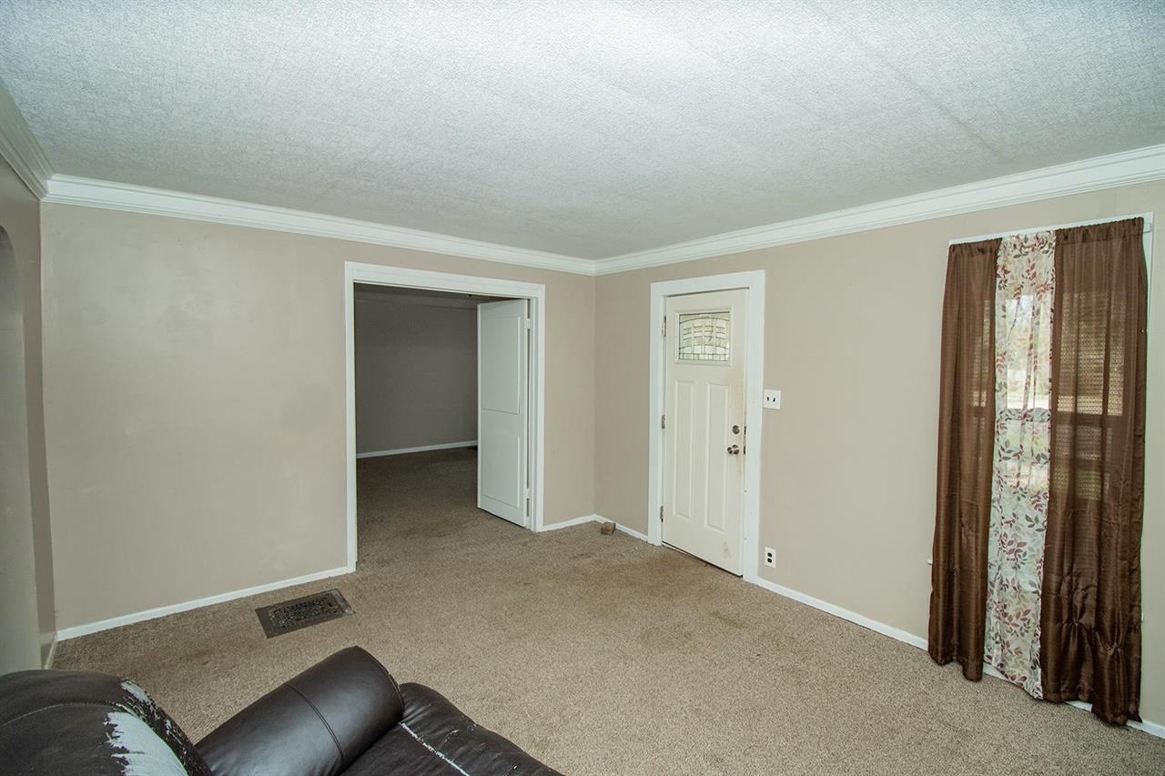 For Sale: 118 S MAIN ST, Newton KS