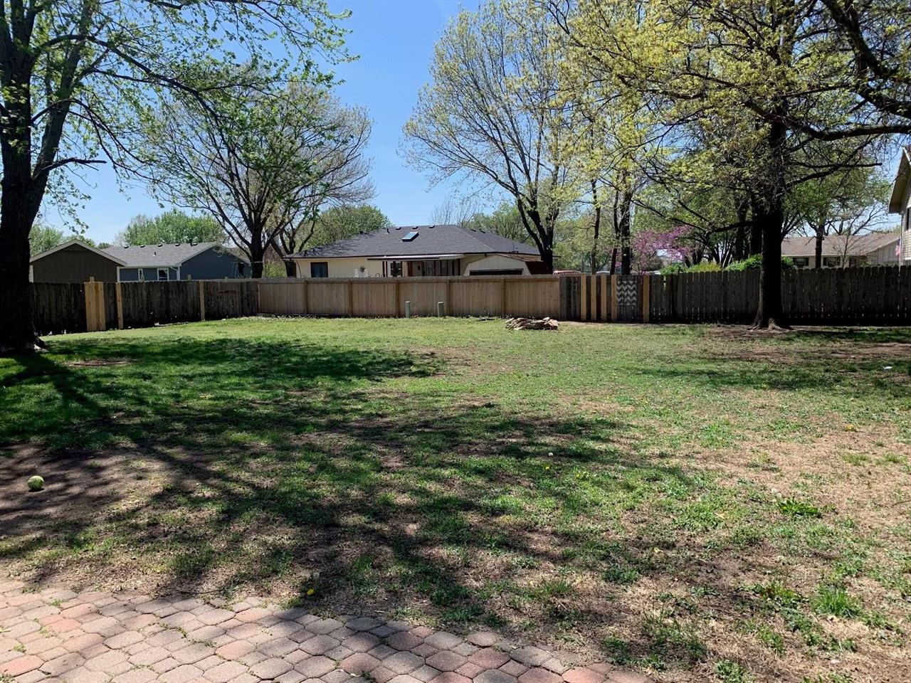 For Sale: 728 W 17th Street Ct, Newton KS