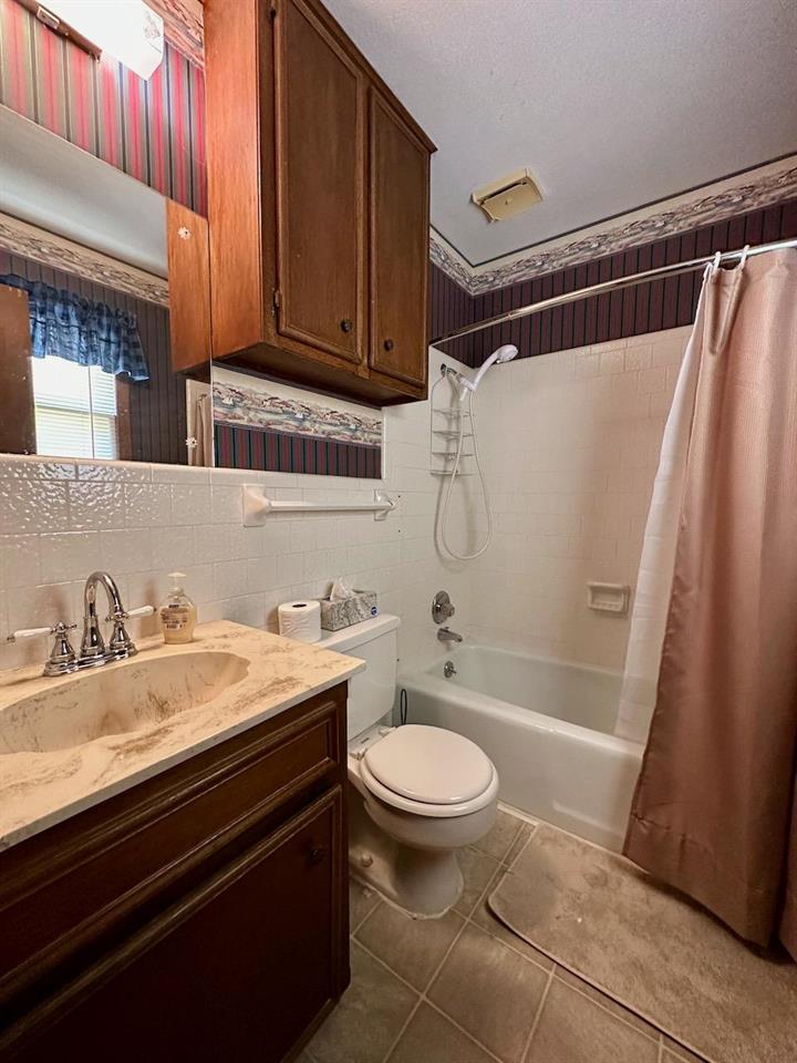 For Sale: 1006 S Cooper St, Wichita KS