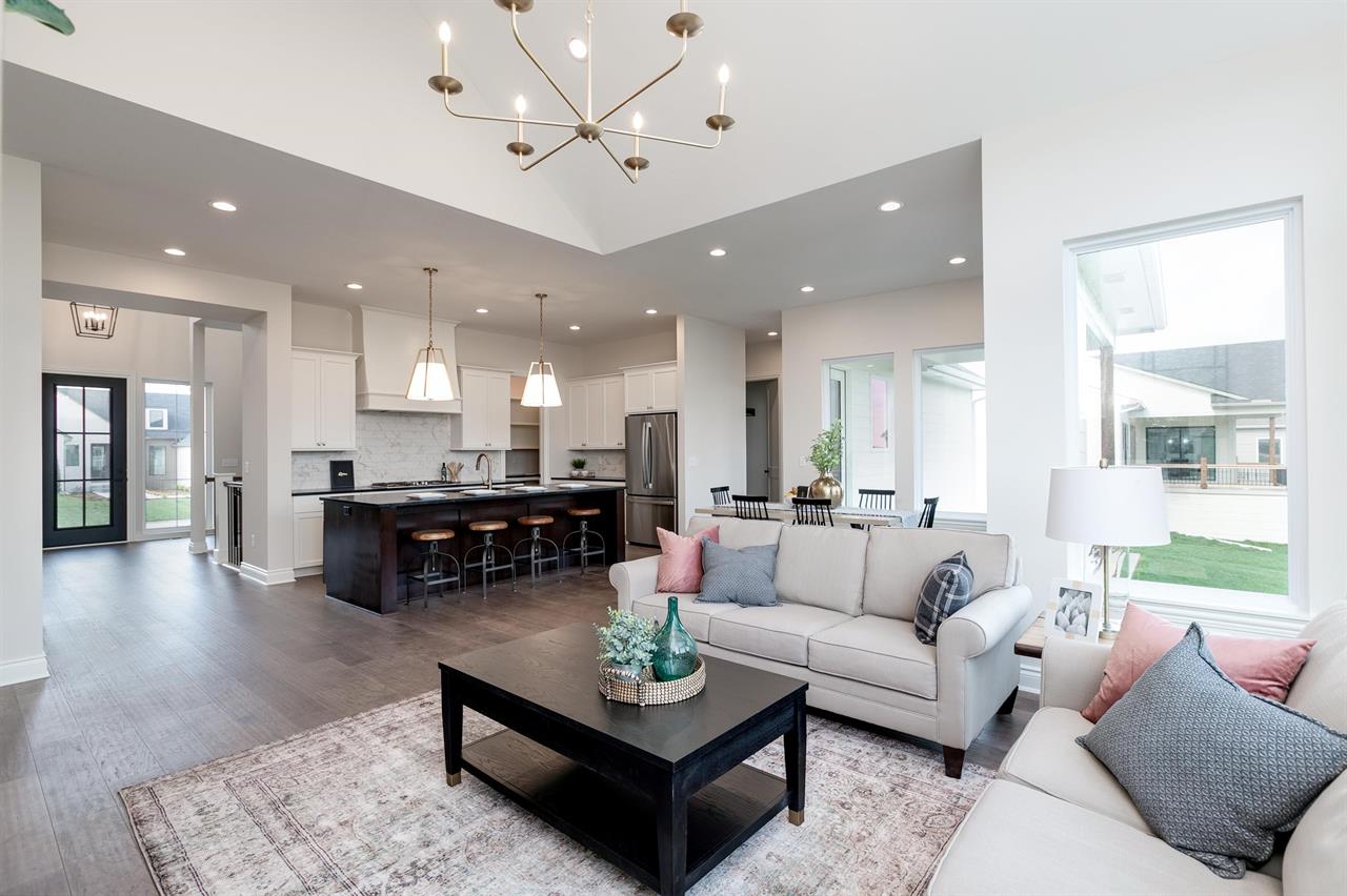 For Sale: 165 S Ciderbluff Ct, Wichita, KS 67052,  