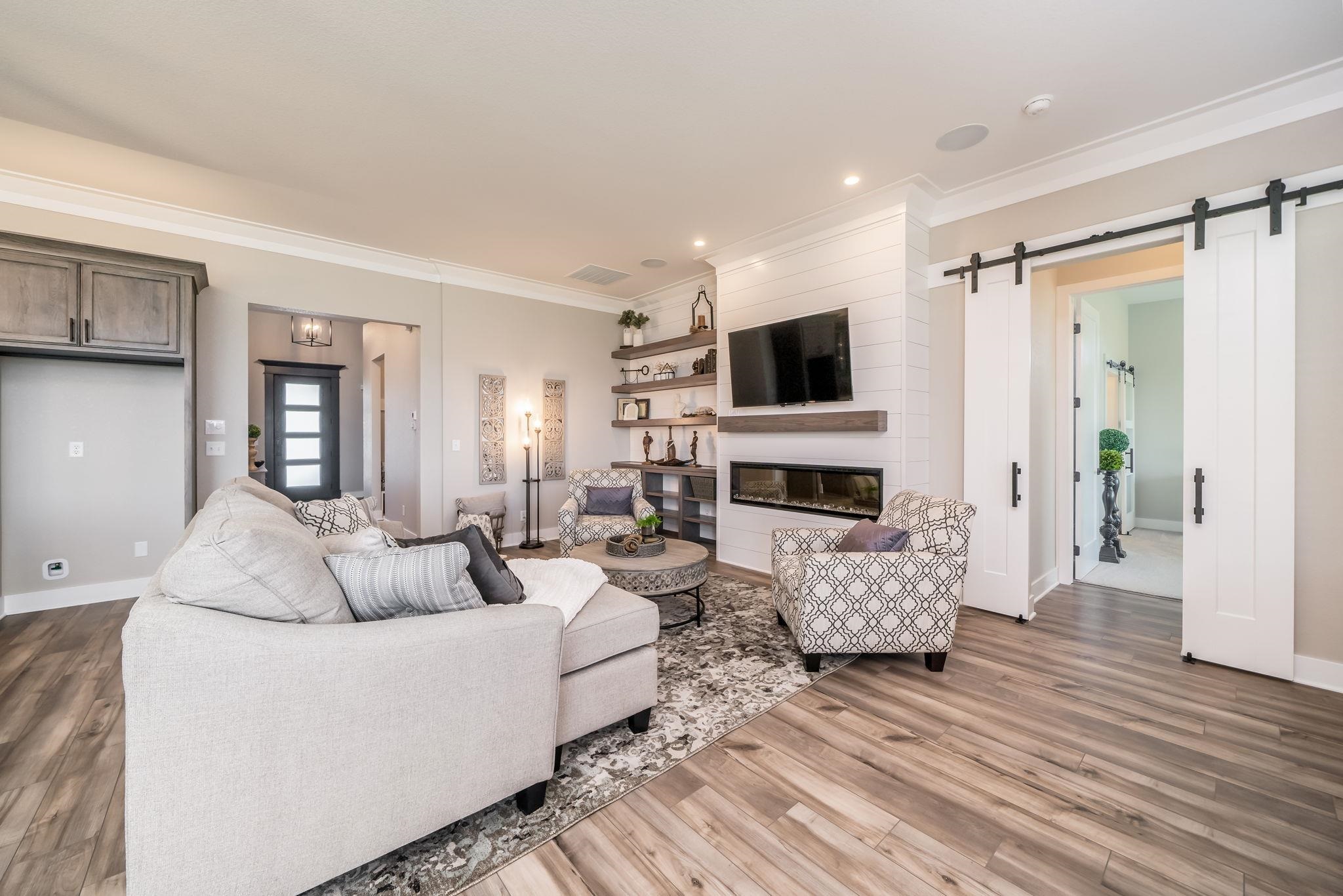 8312 Waterway Ct