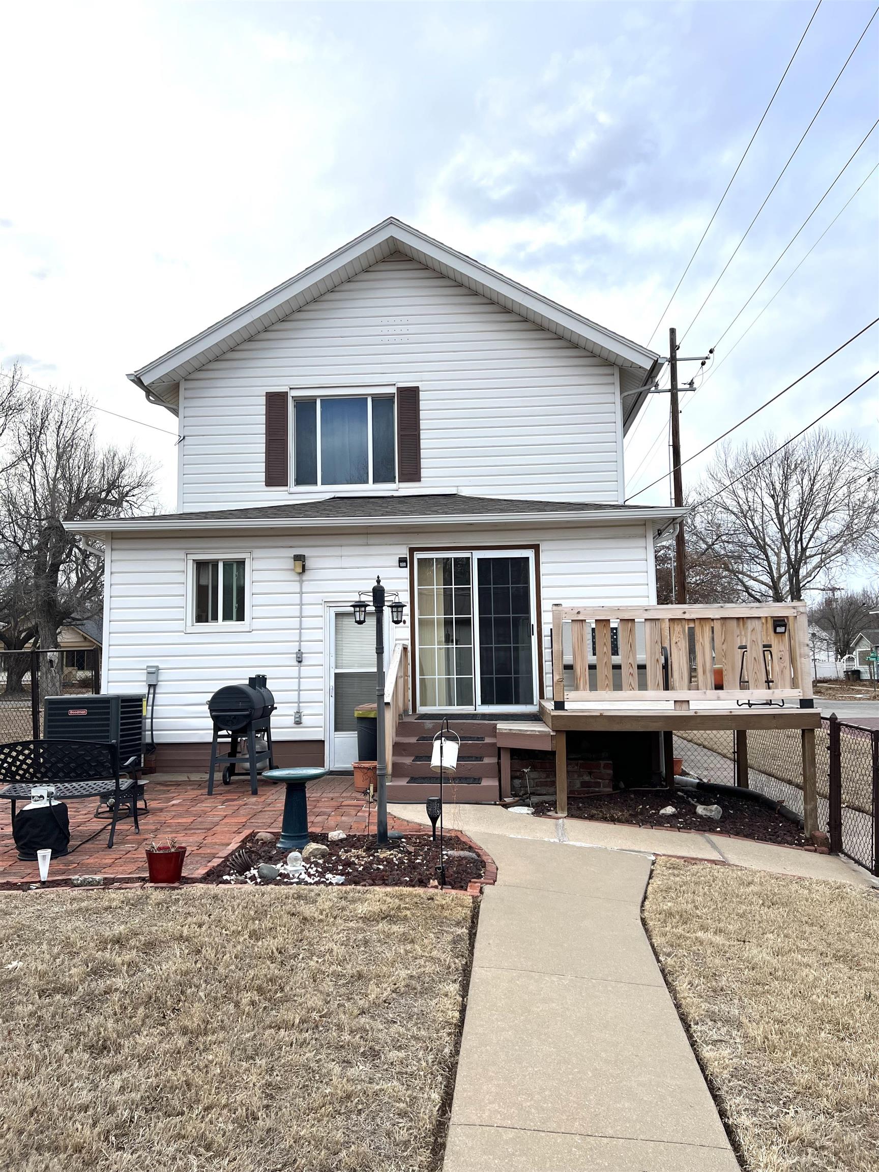 326 N 2nd