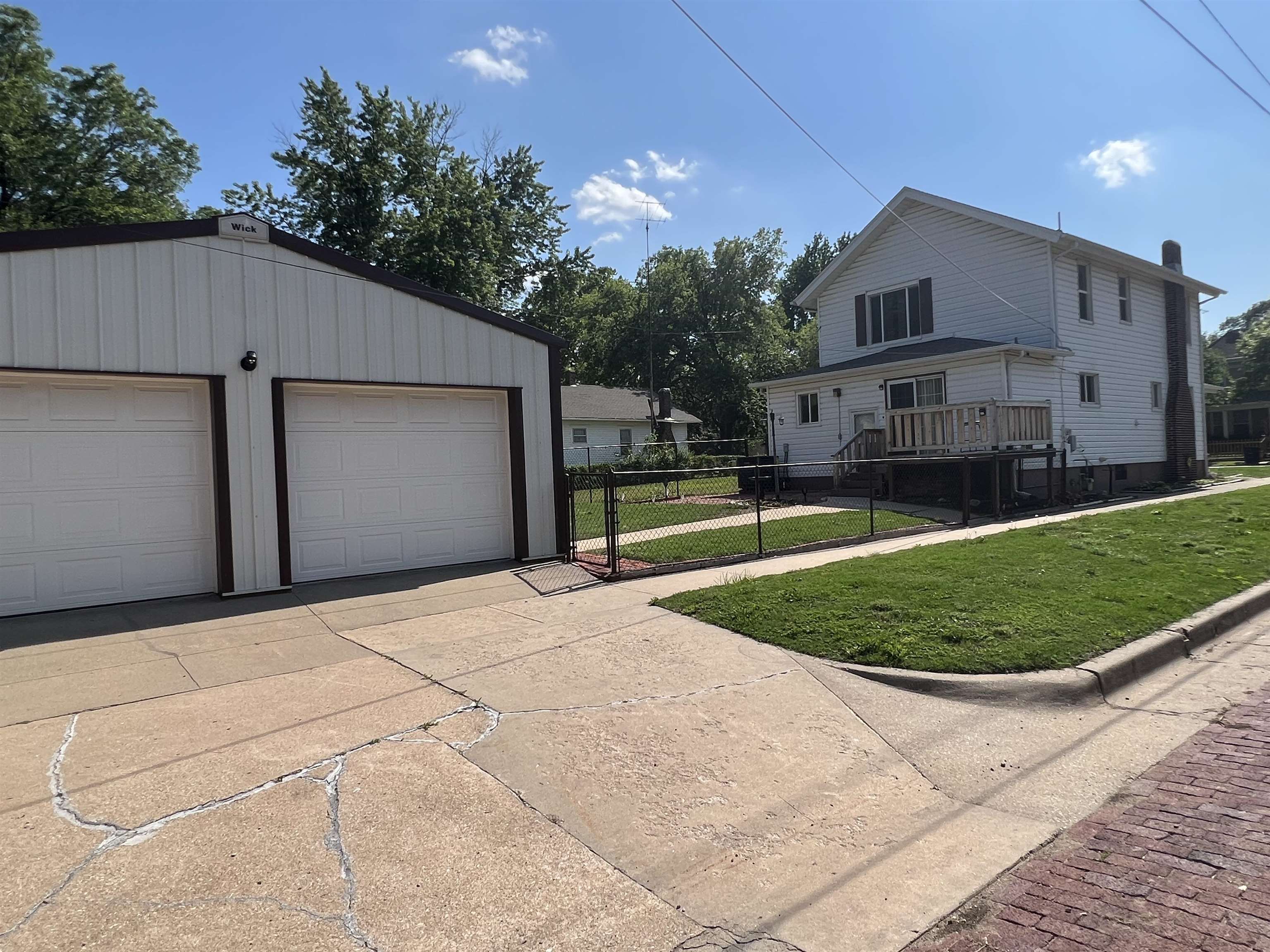 326 N 2nd