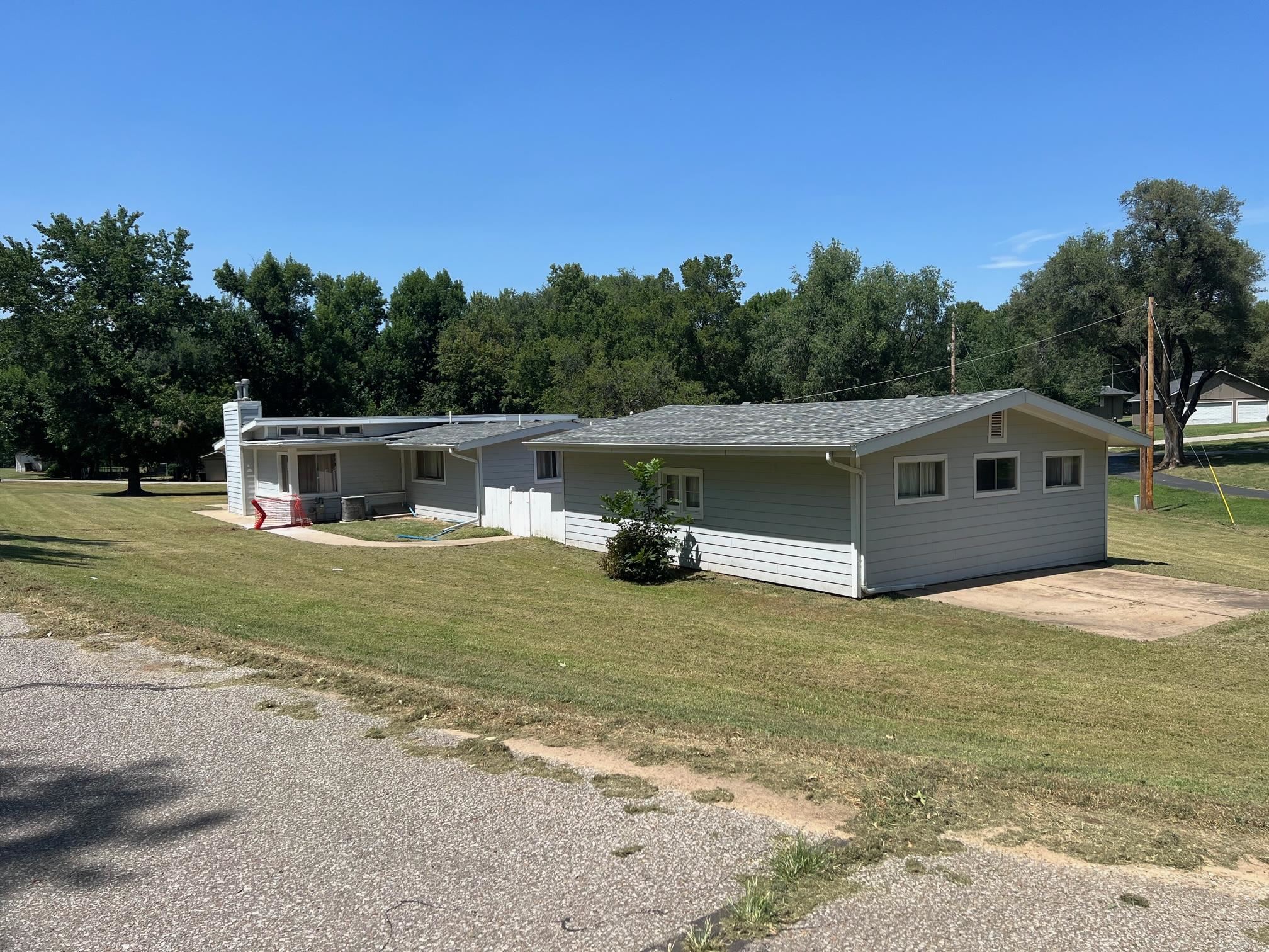 29 Eastwood Dr
