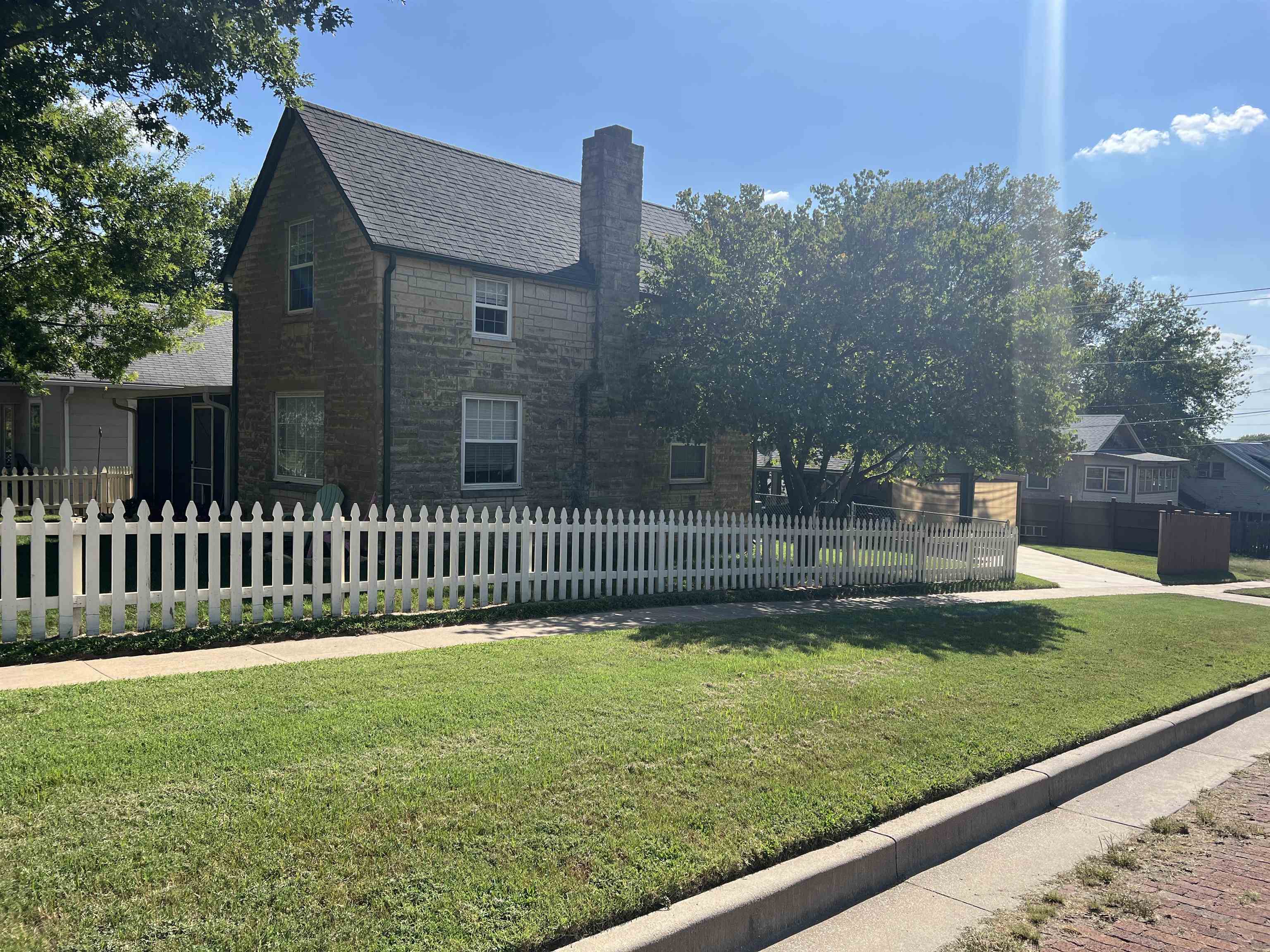403 S 2nd Street