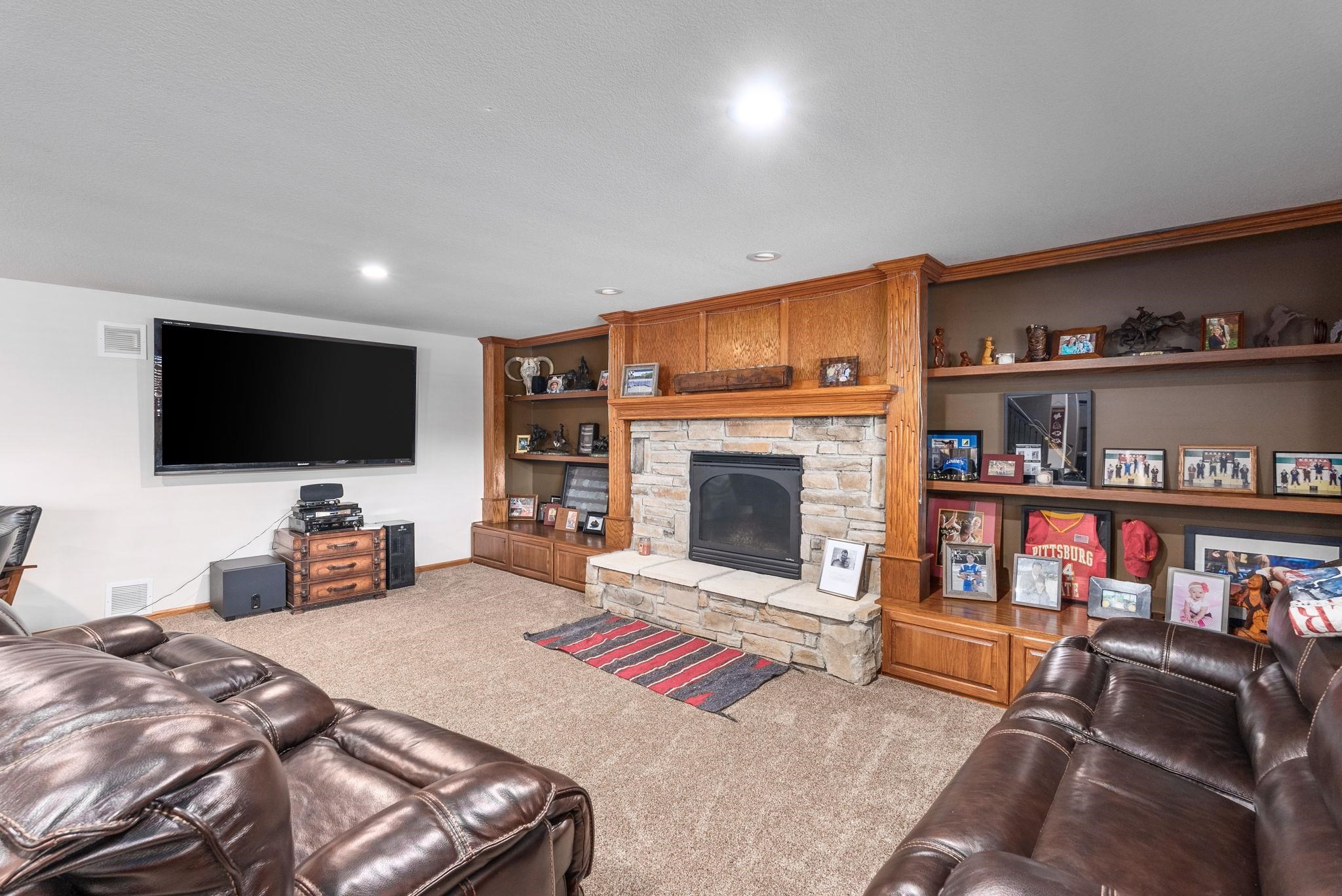 4302 N Barton Creek Cir