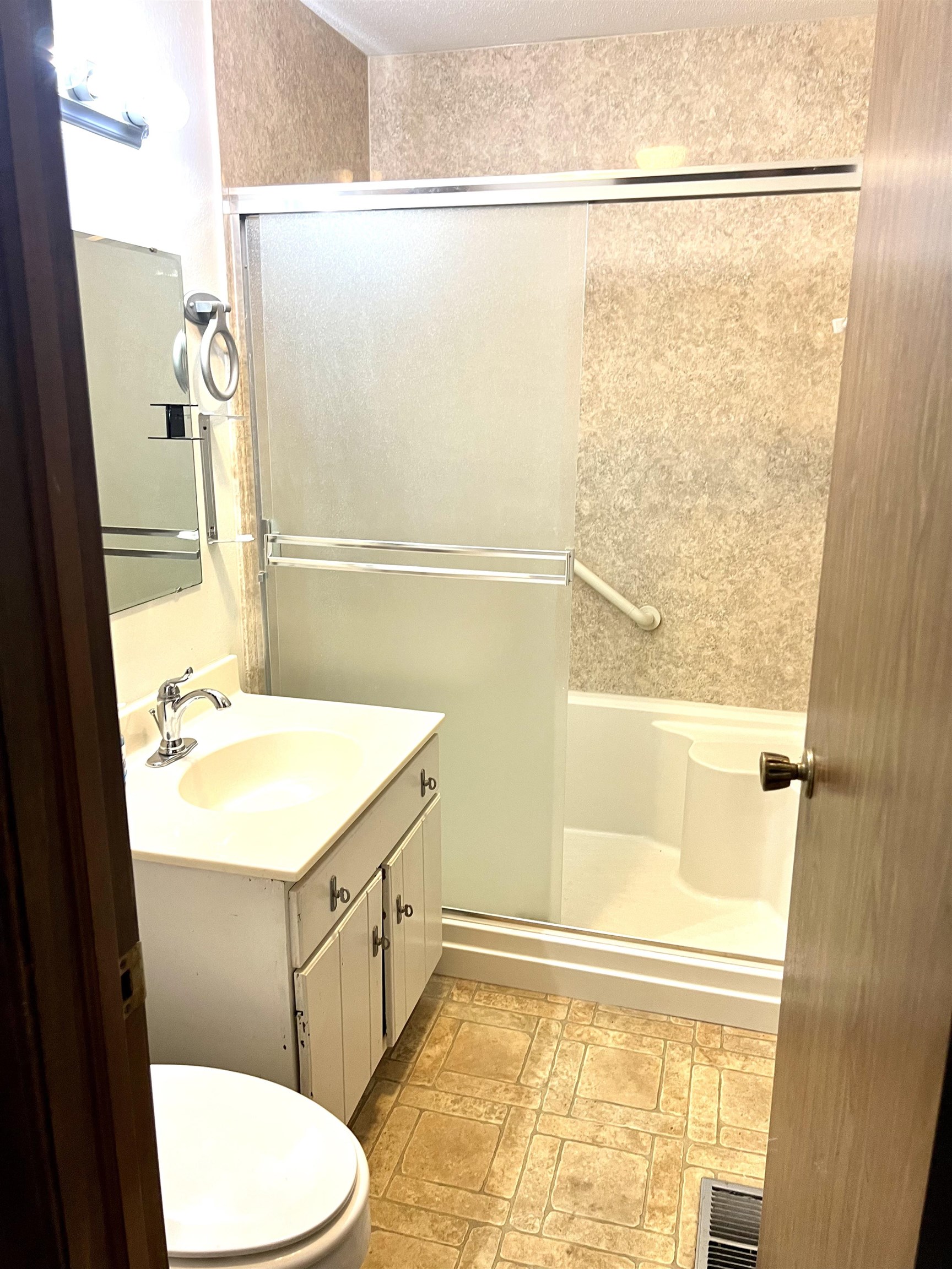 1702 N 10th