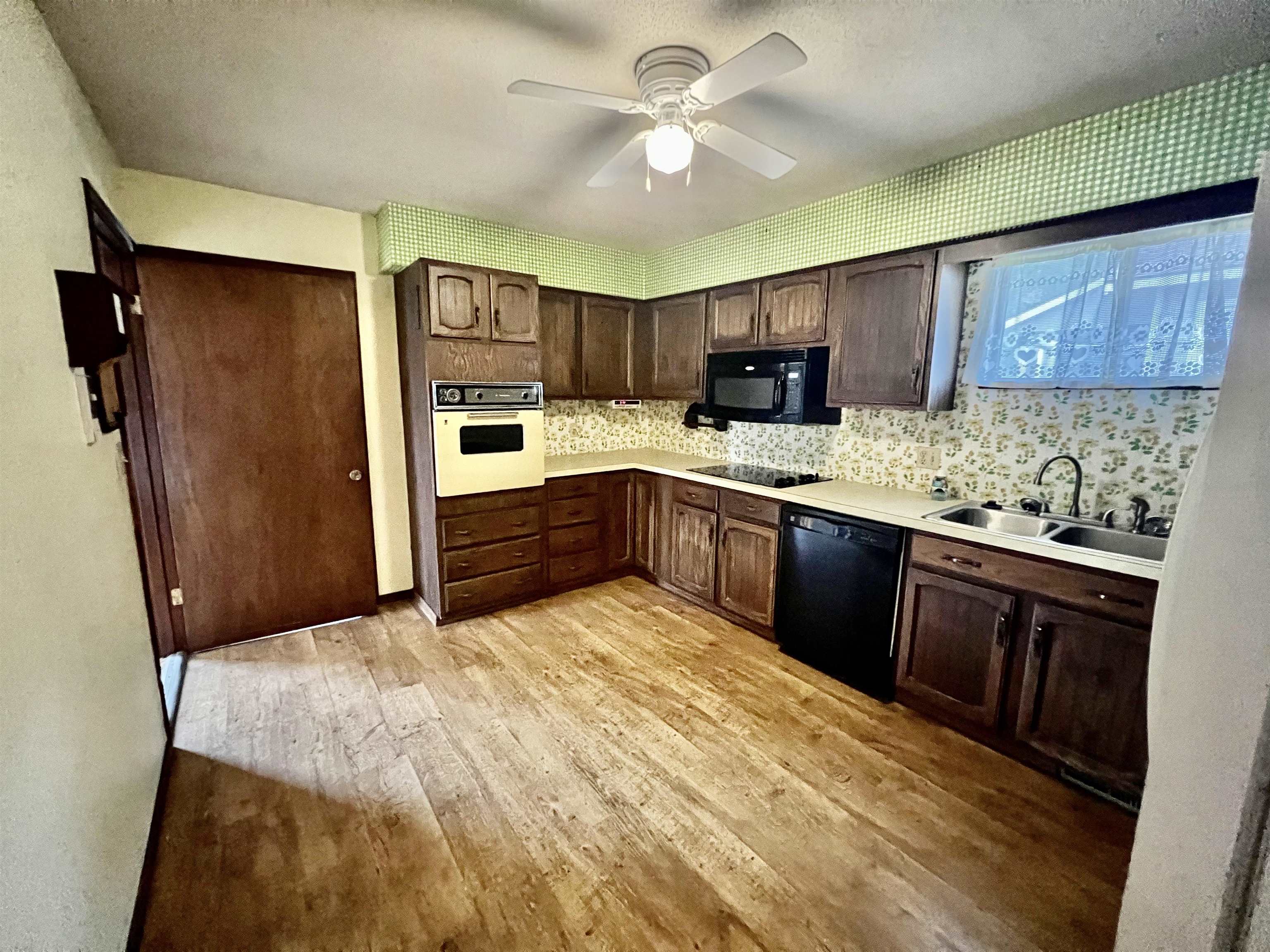 1702 N 10th