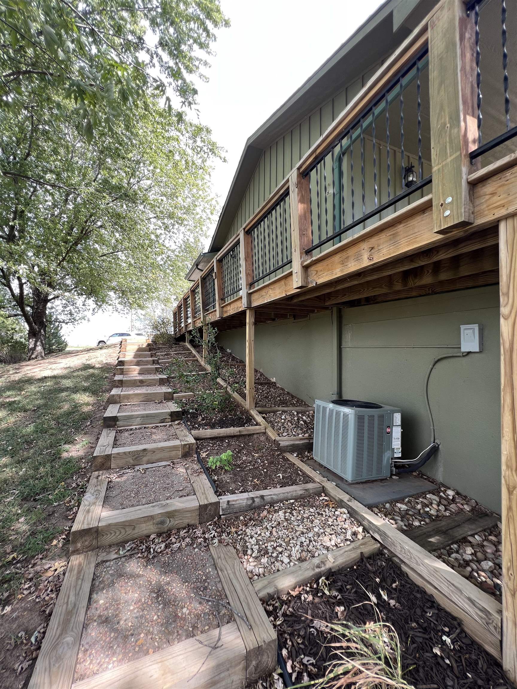 1 Parkview Rd