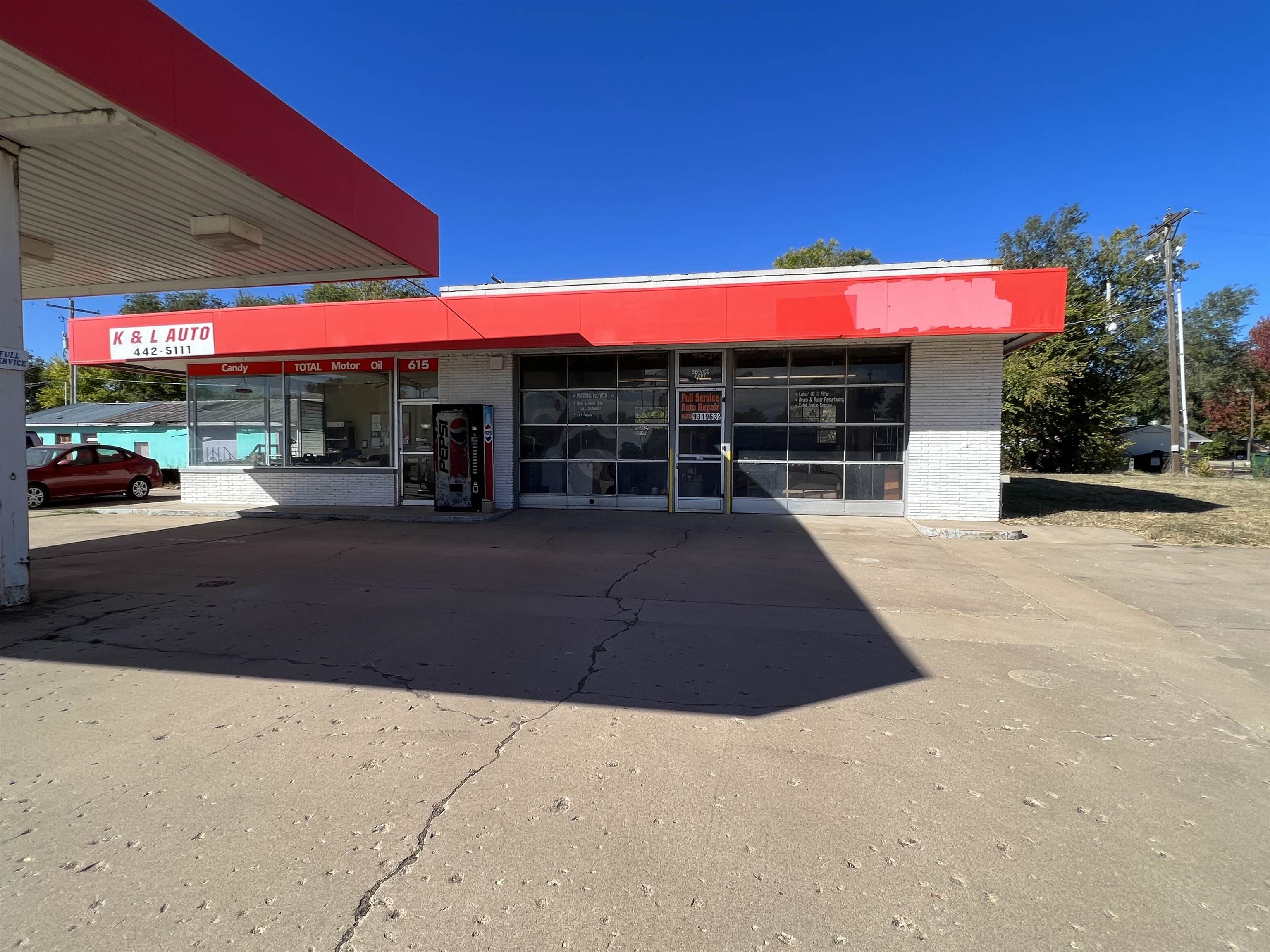 615 N Summit