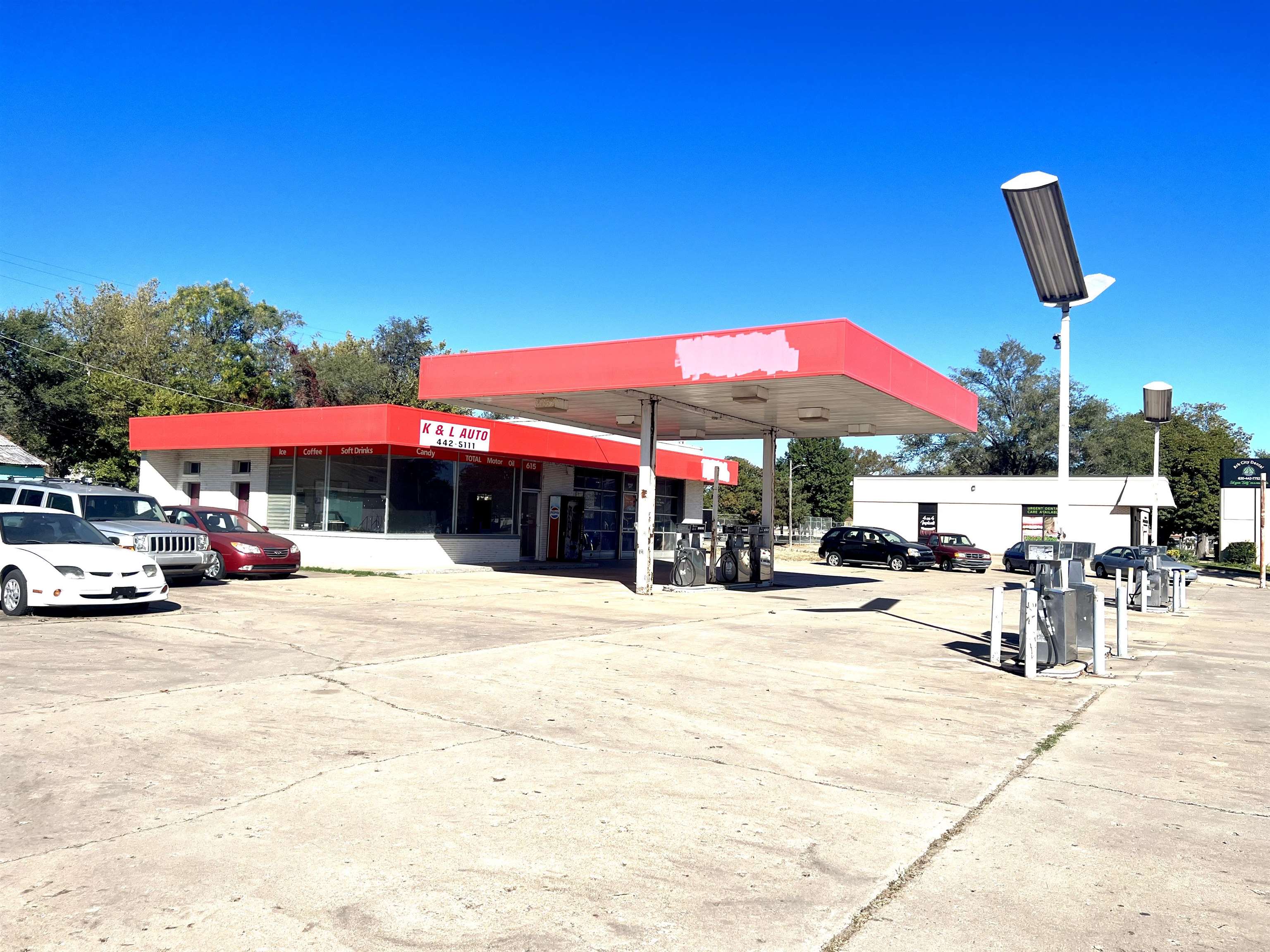 615 N Summit