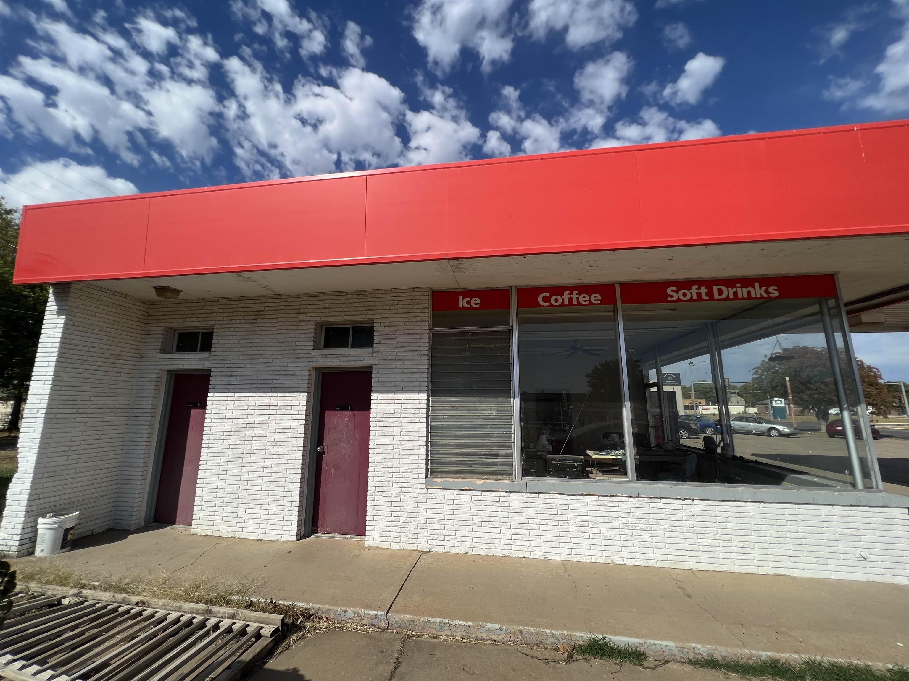 615 N Summit