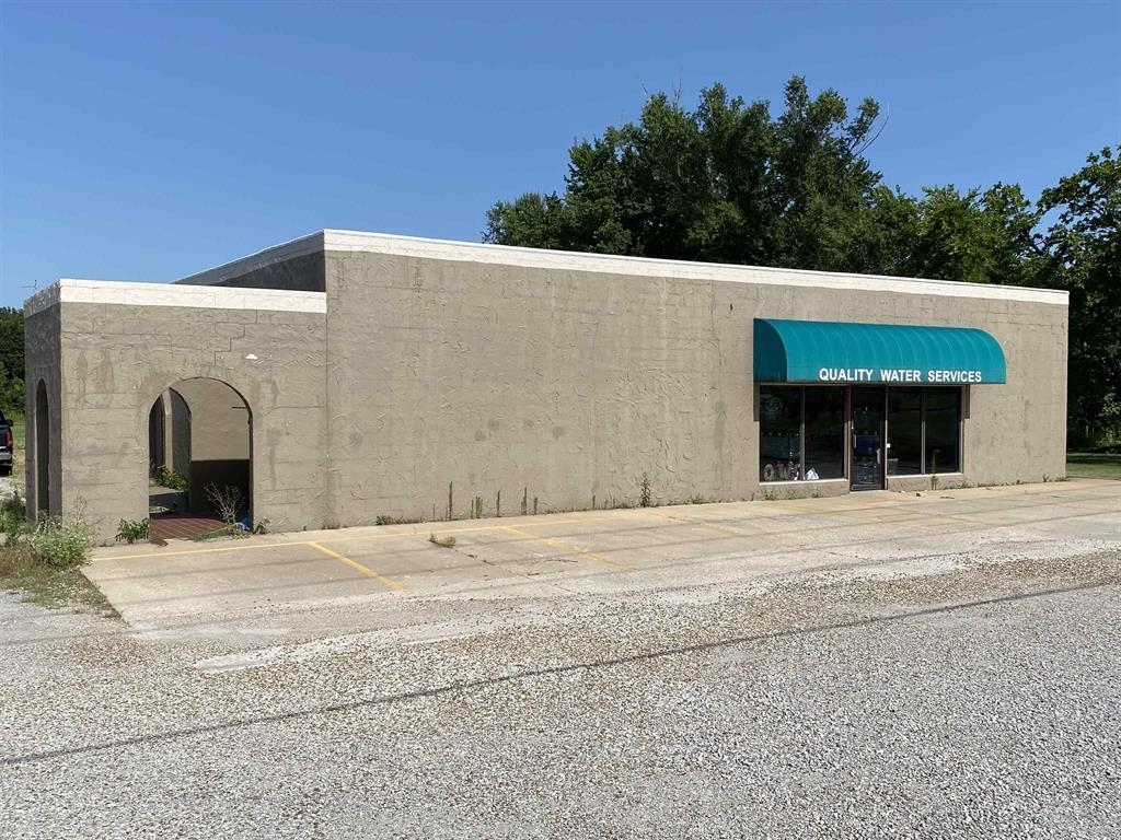 3122 N Summit