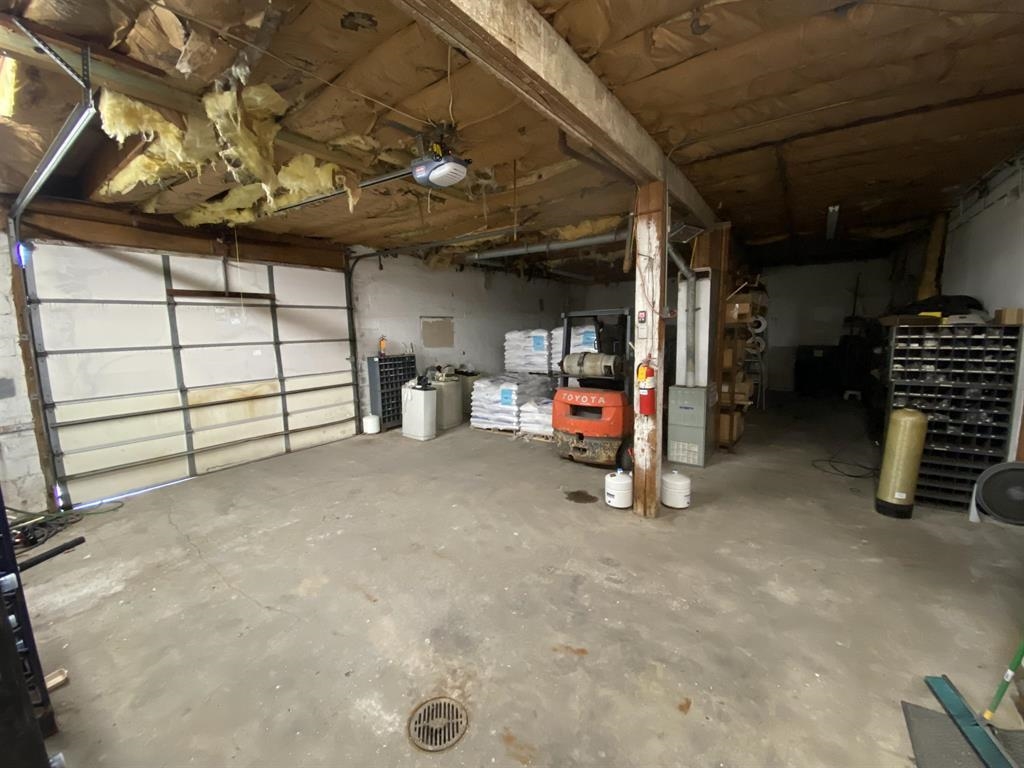 3122 N Summit