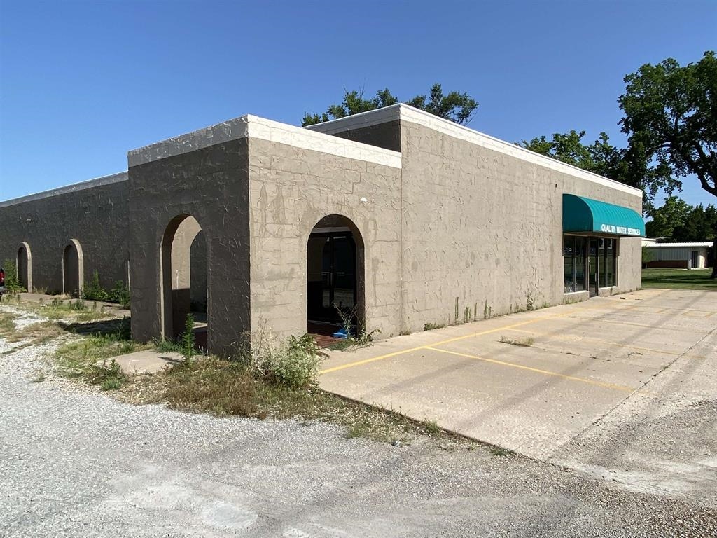 3122 N Summit
