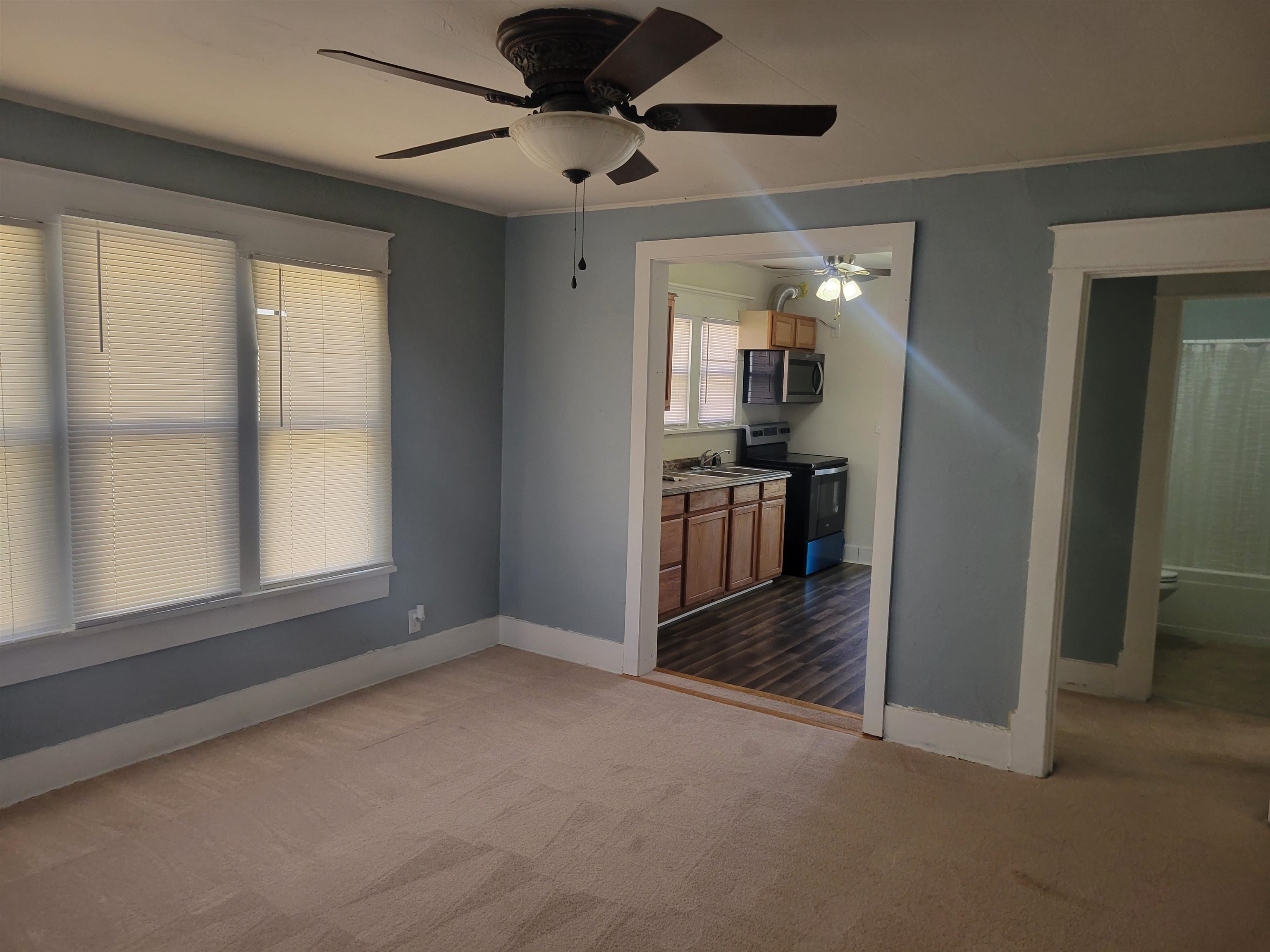 706 S 1st