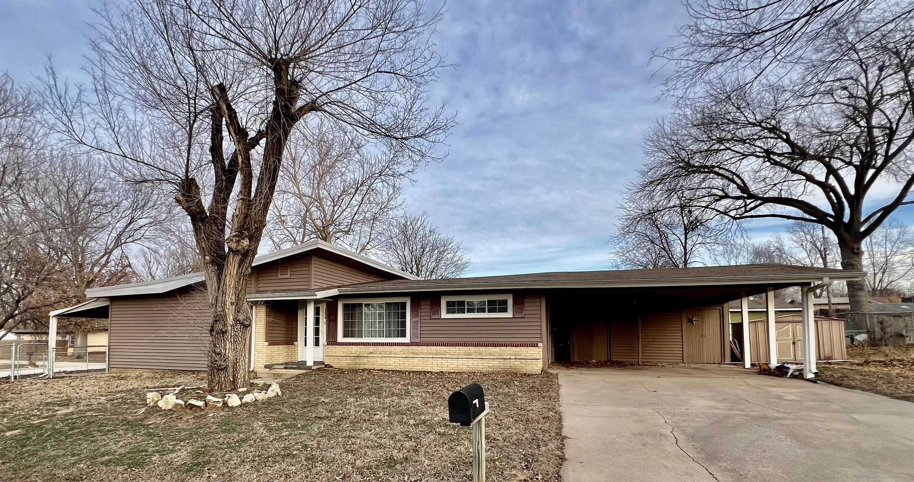 1116 W Pine