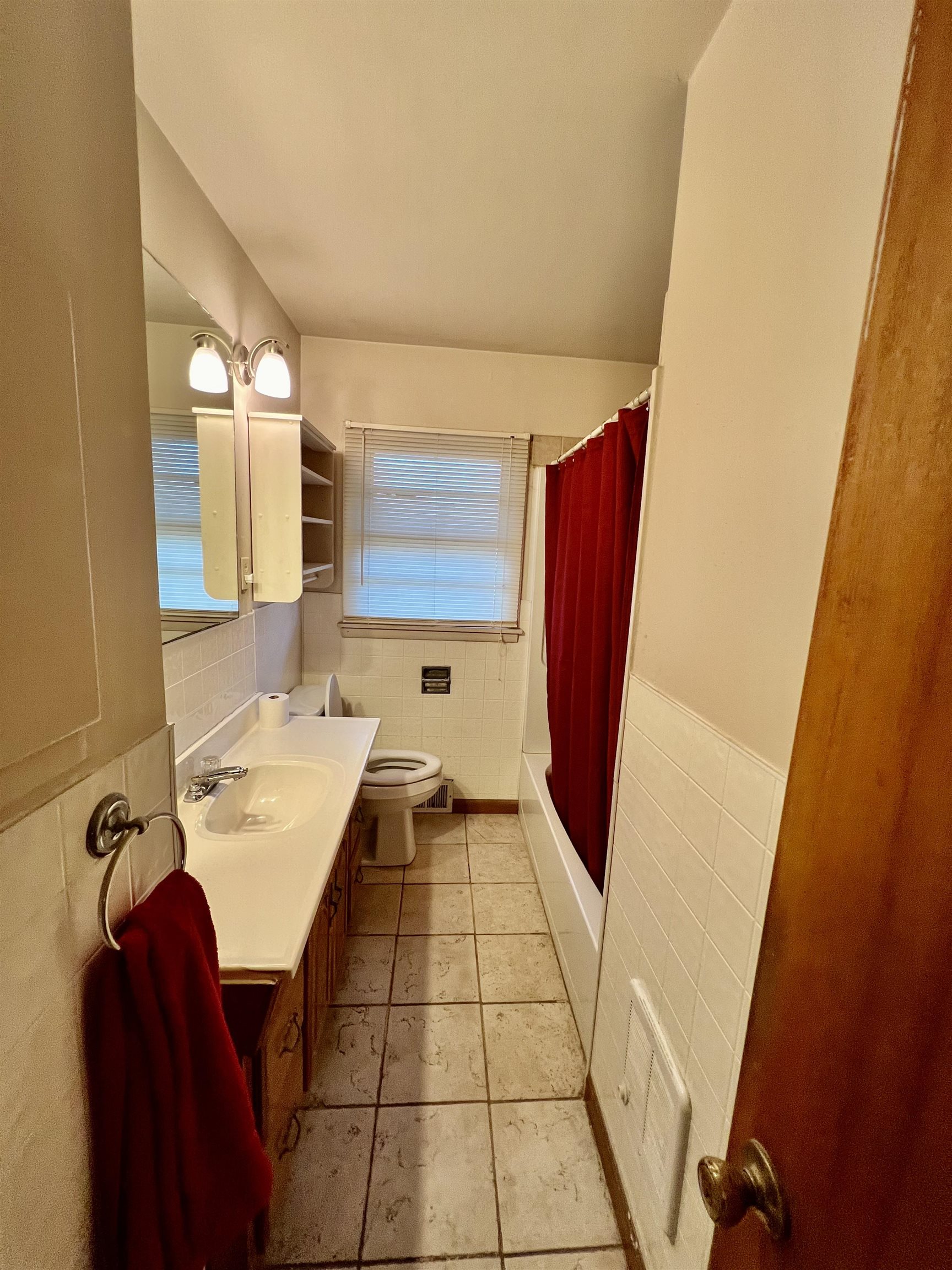 1124 N 7th