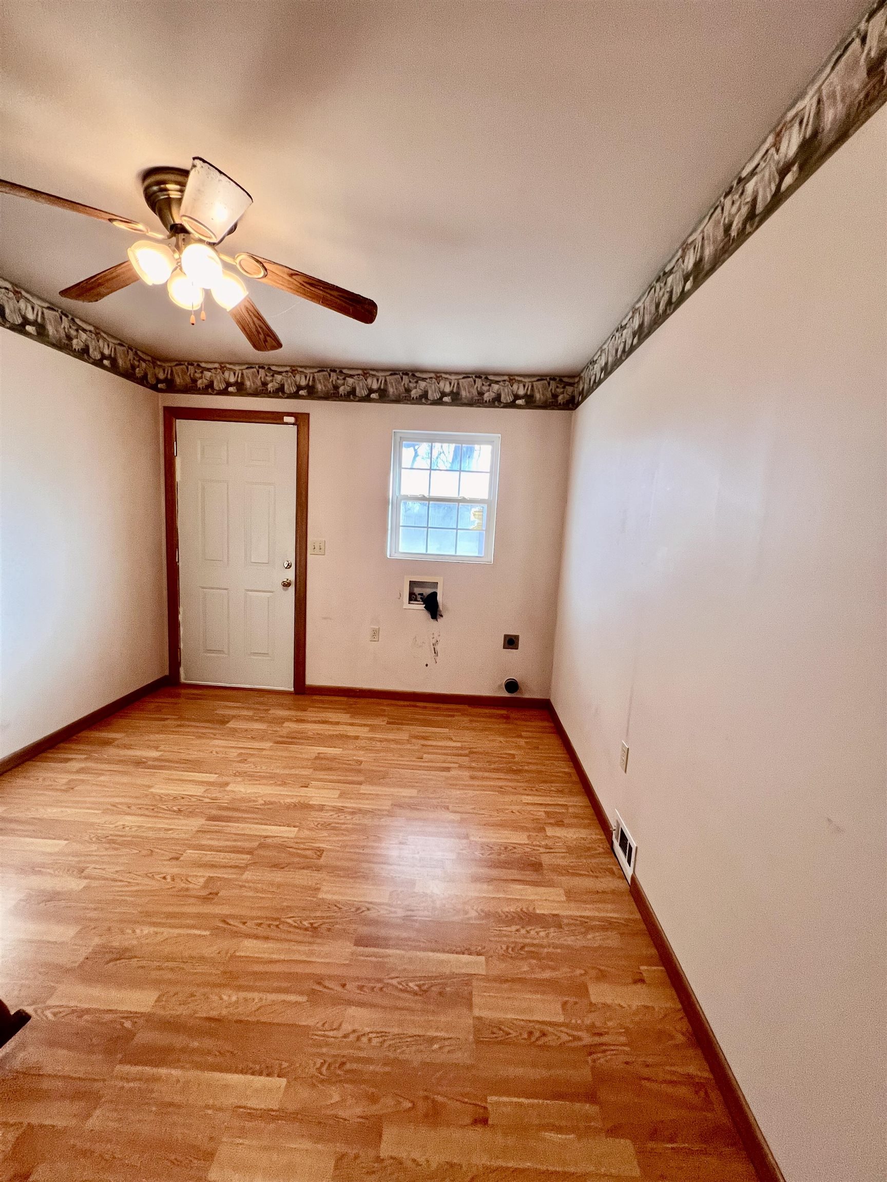 1124 N 7th