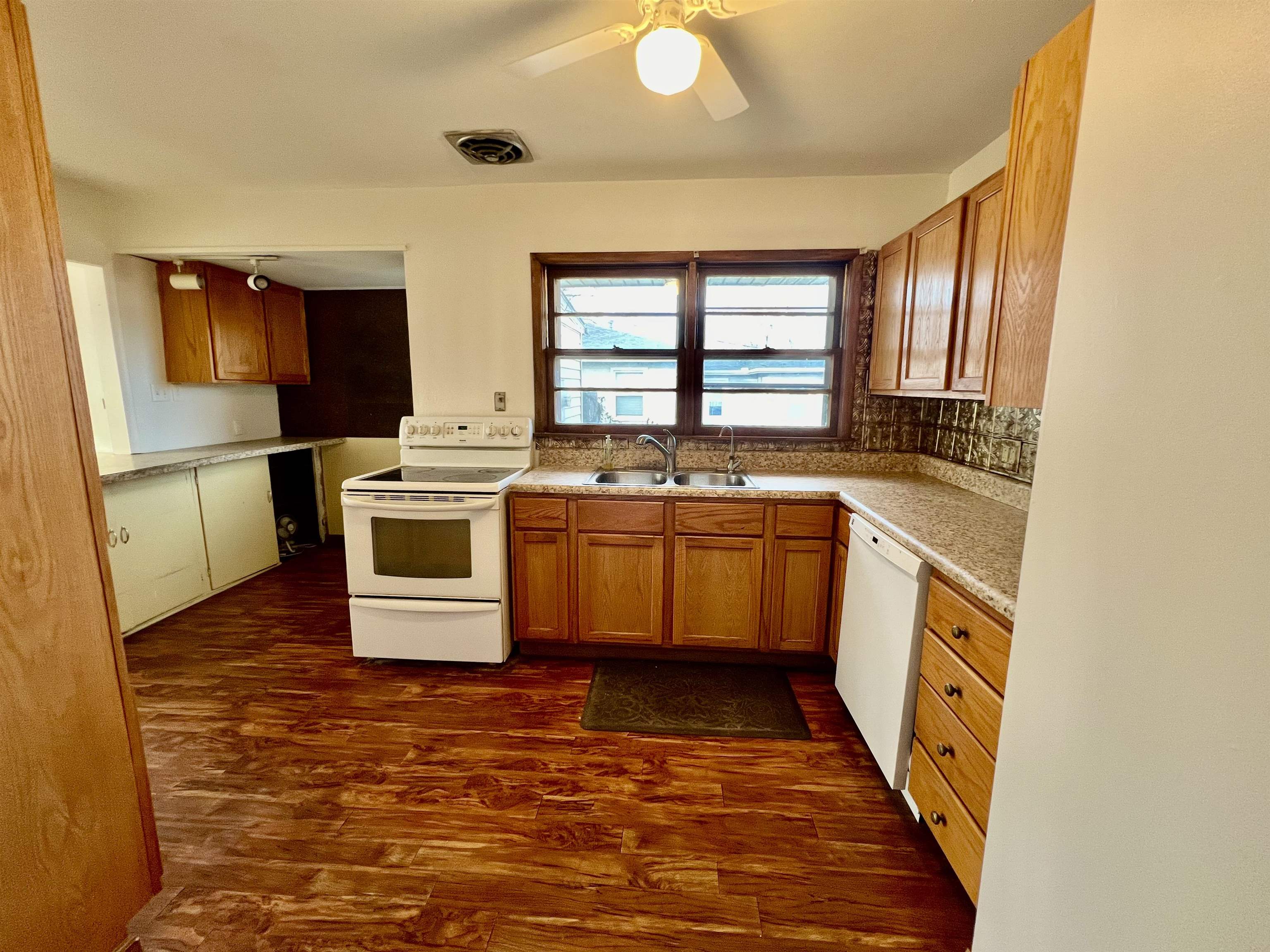 1124 N 7th