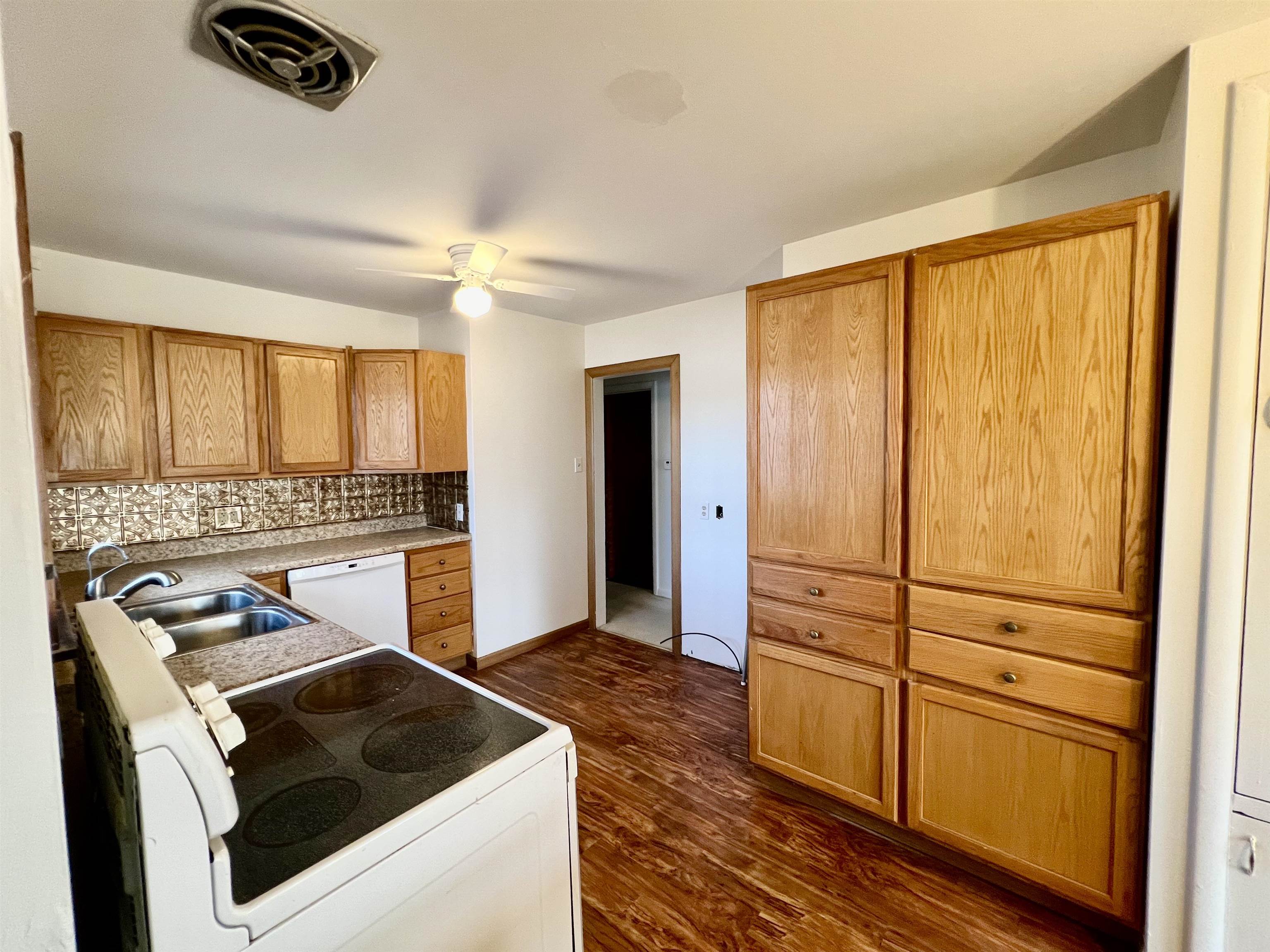 1124 N 7th