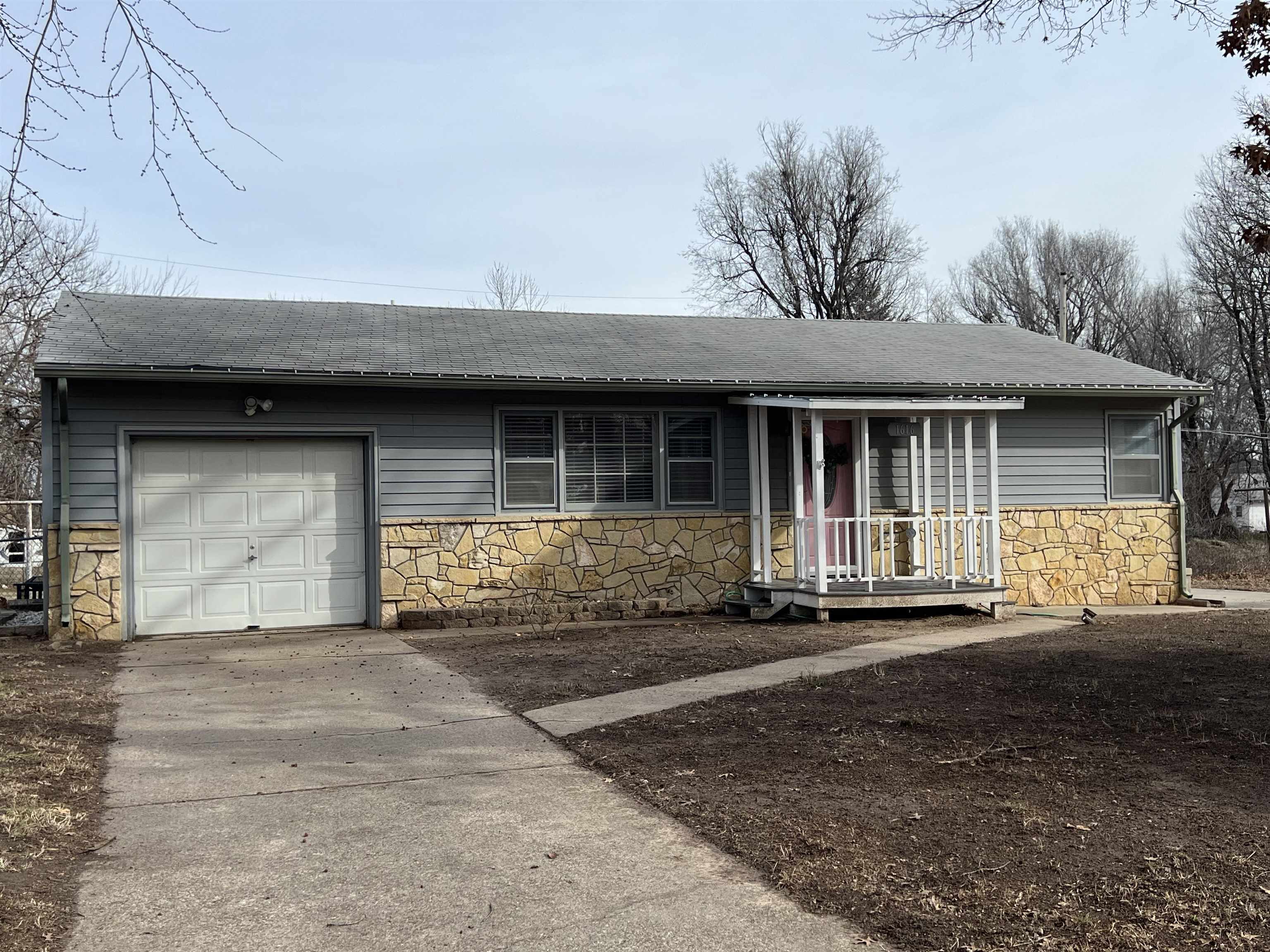 1616 N 6th