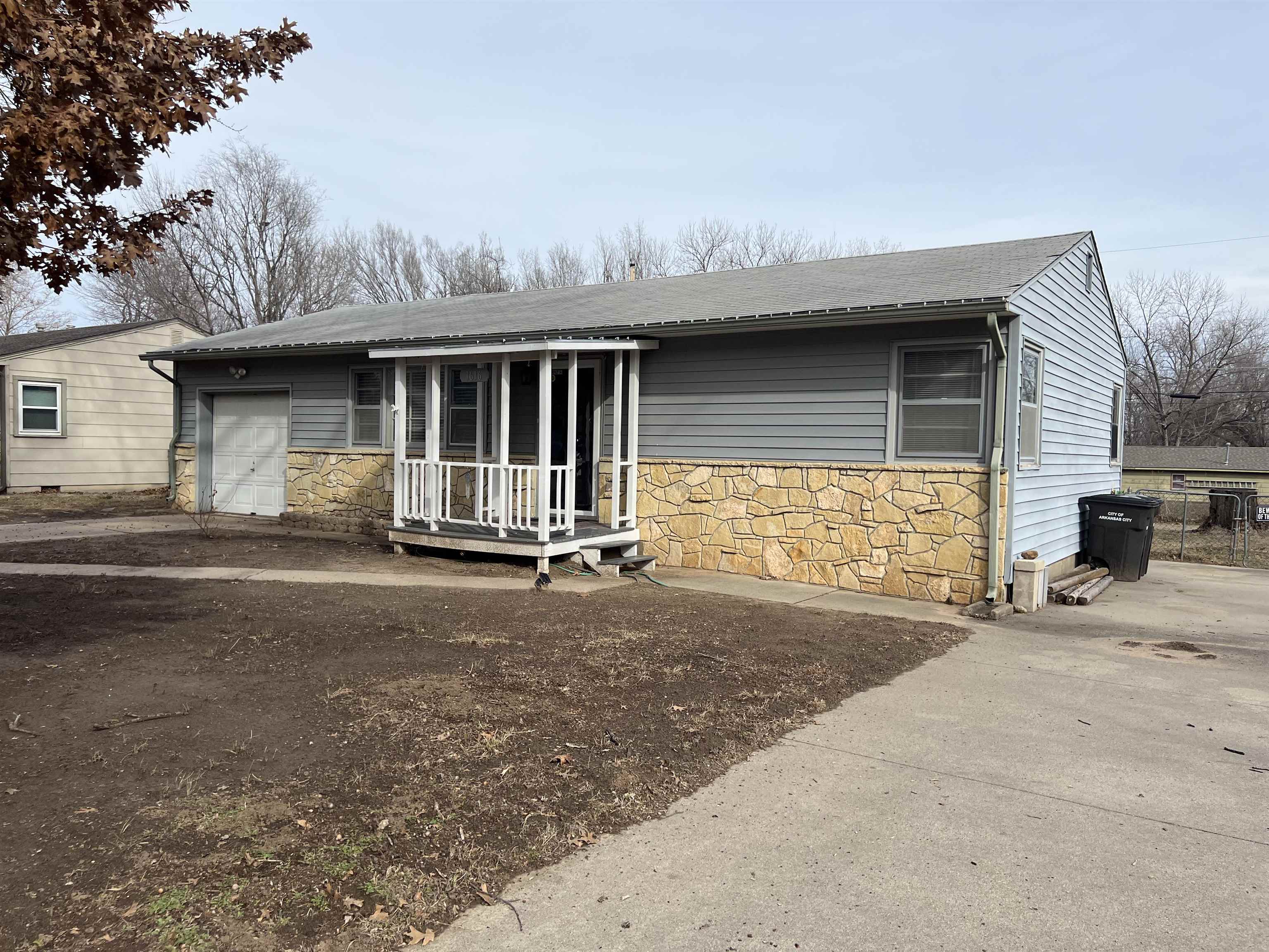 1616 N 6th