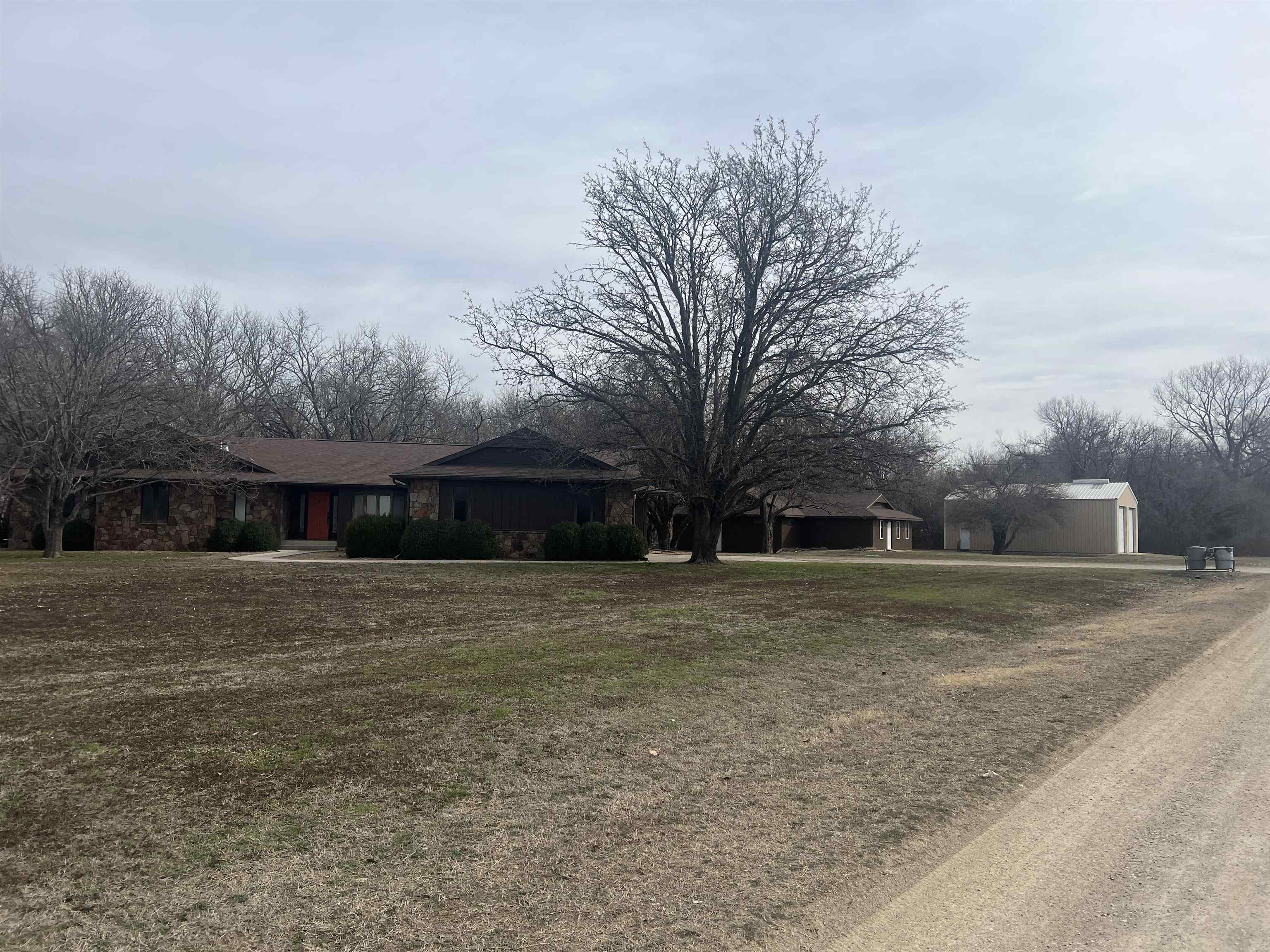 926 N Country Club Road