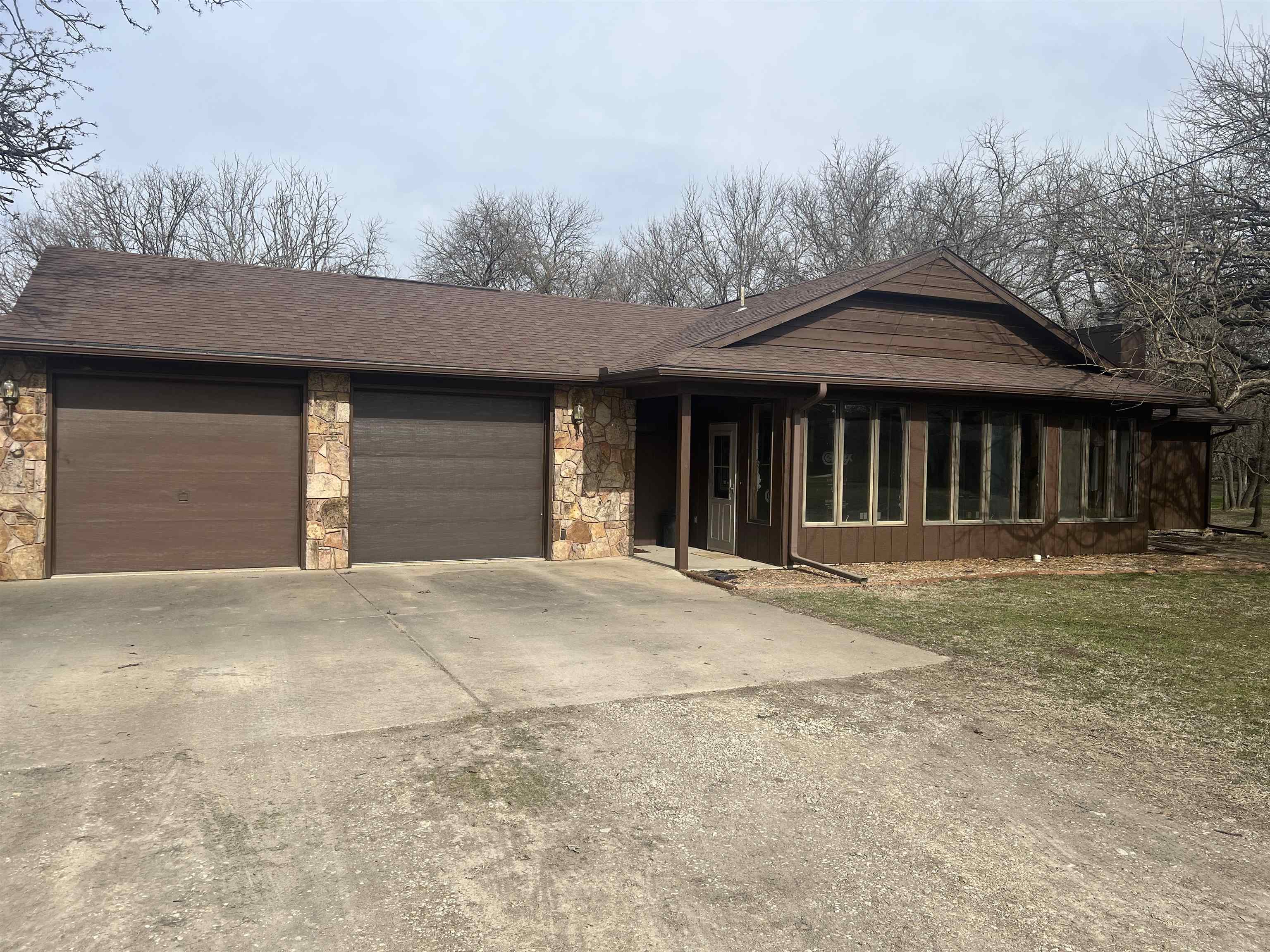 926 N Country Club Road