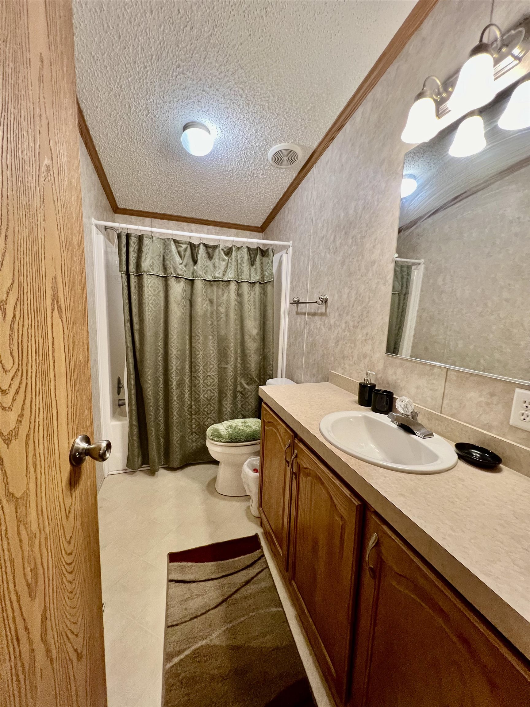 618 W Cedar