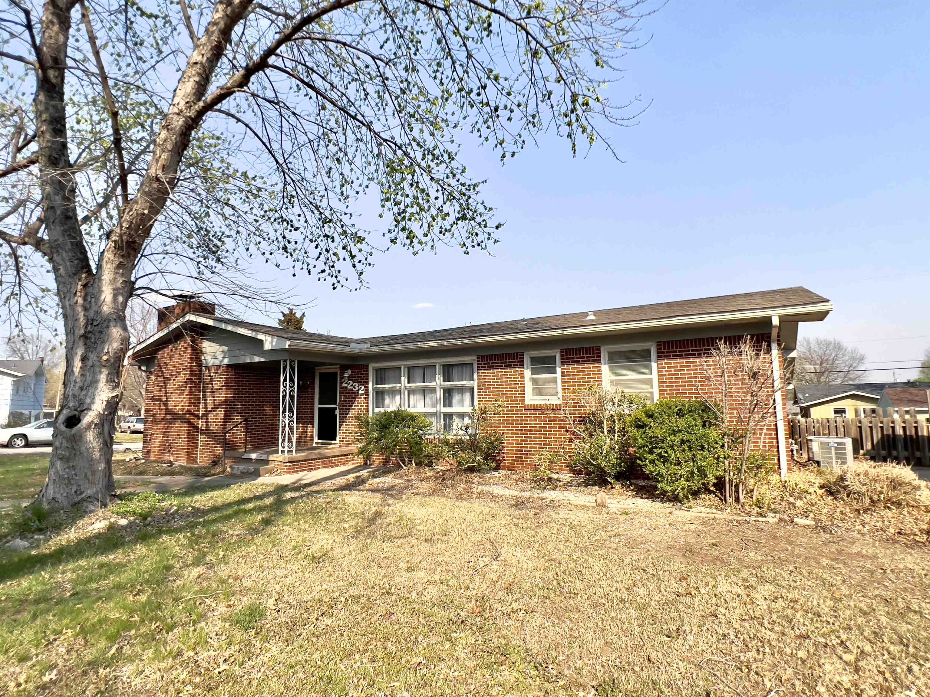 2232 Edgemont Dr