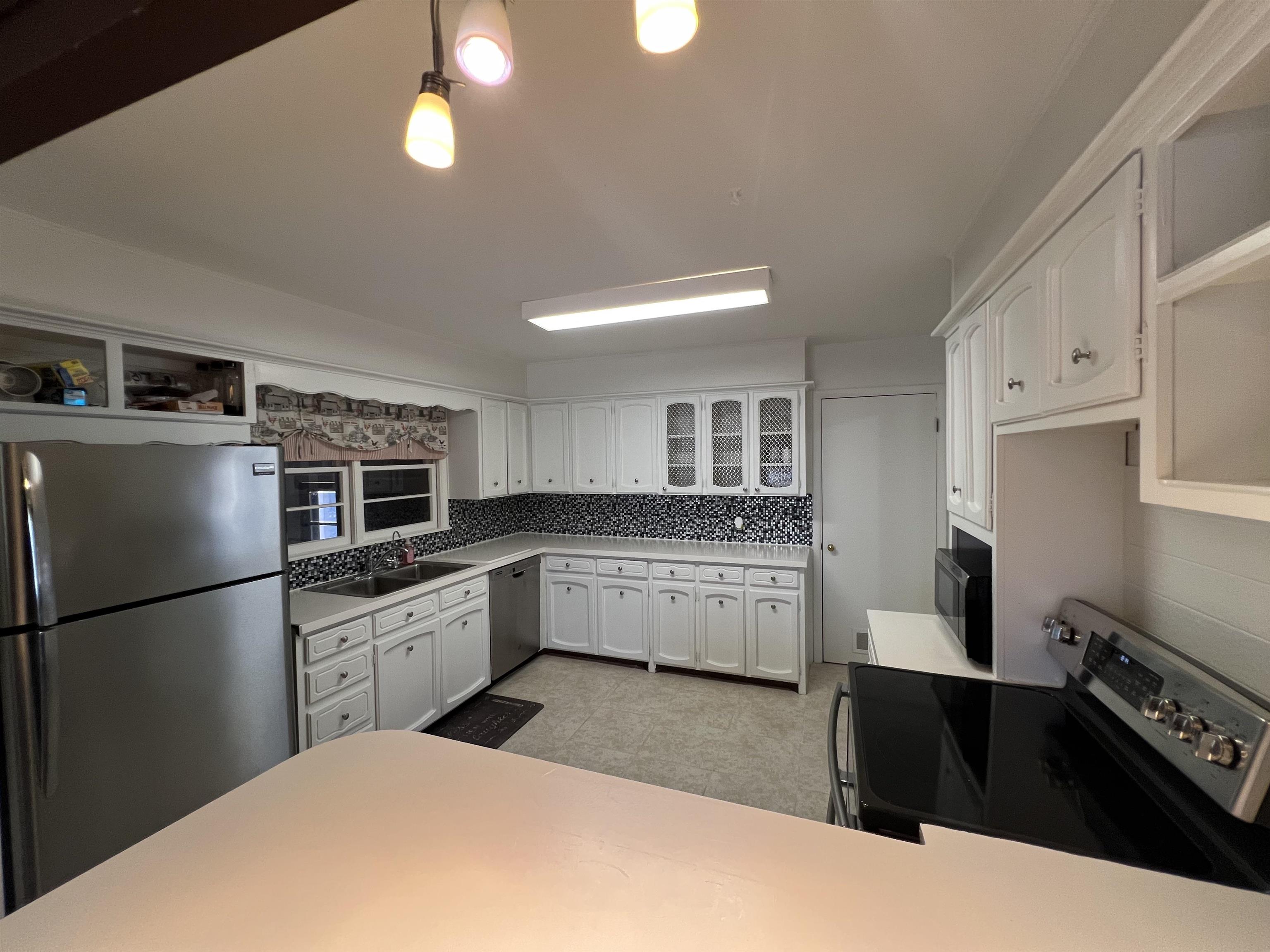 2232 Edgemont Dr