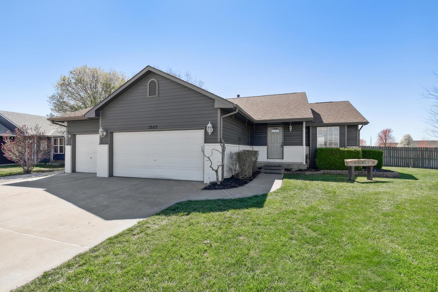 1203 E Red River Dr., Clearwater, KS 67026