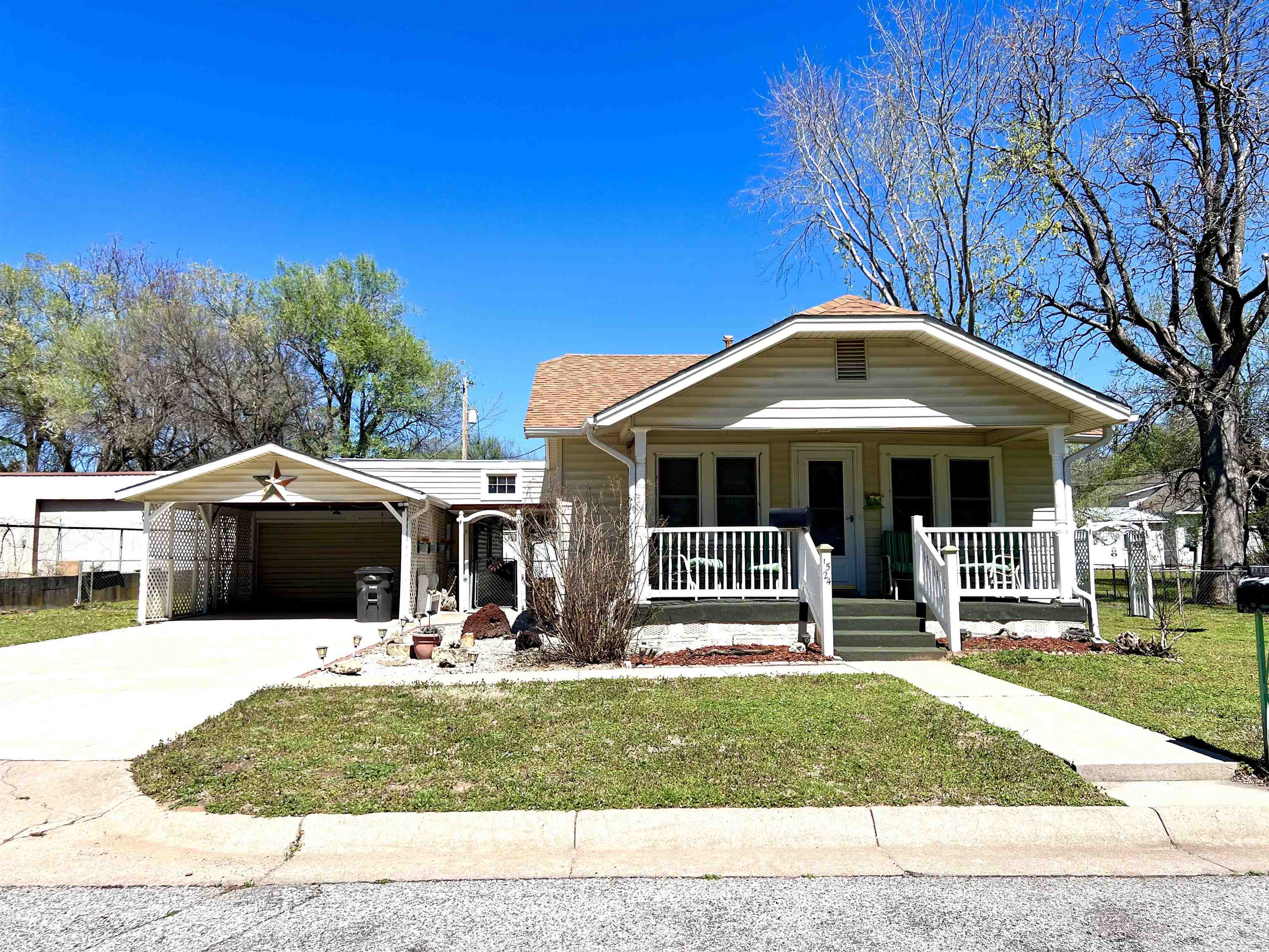 1524 W Oklahoma