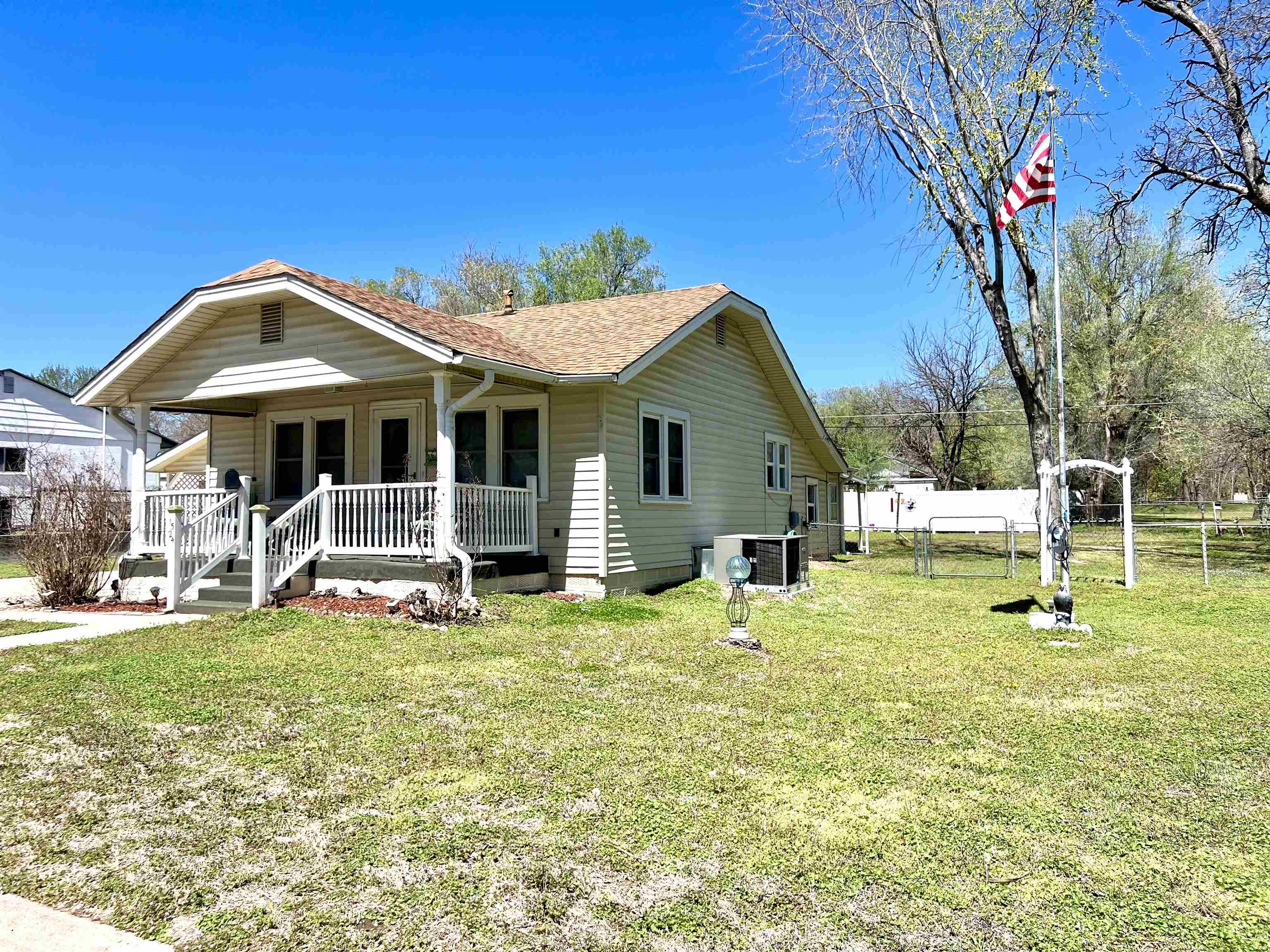 1524 W Oklahoma
