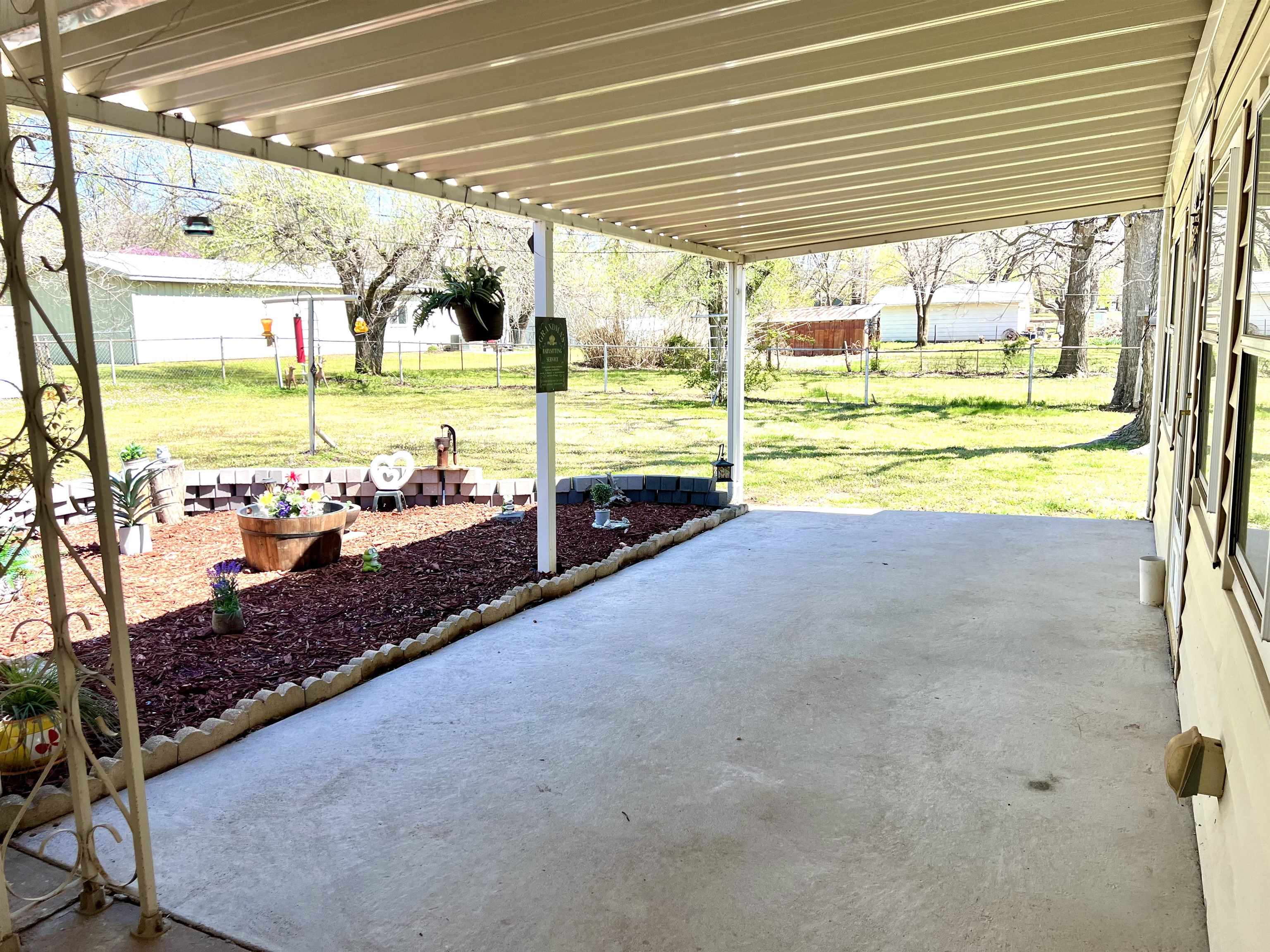1524 W Oklahoma
