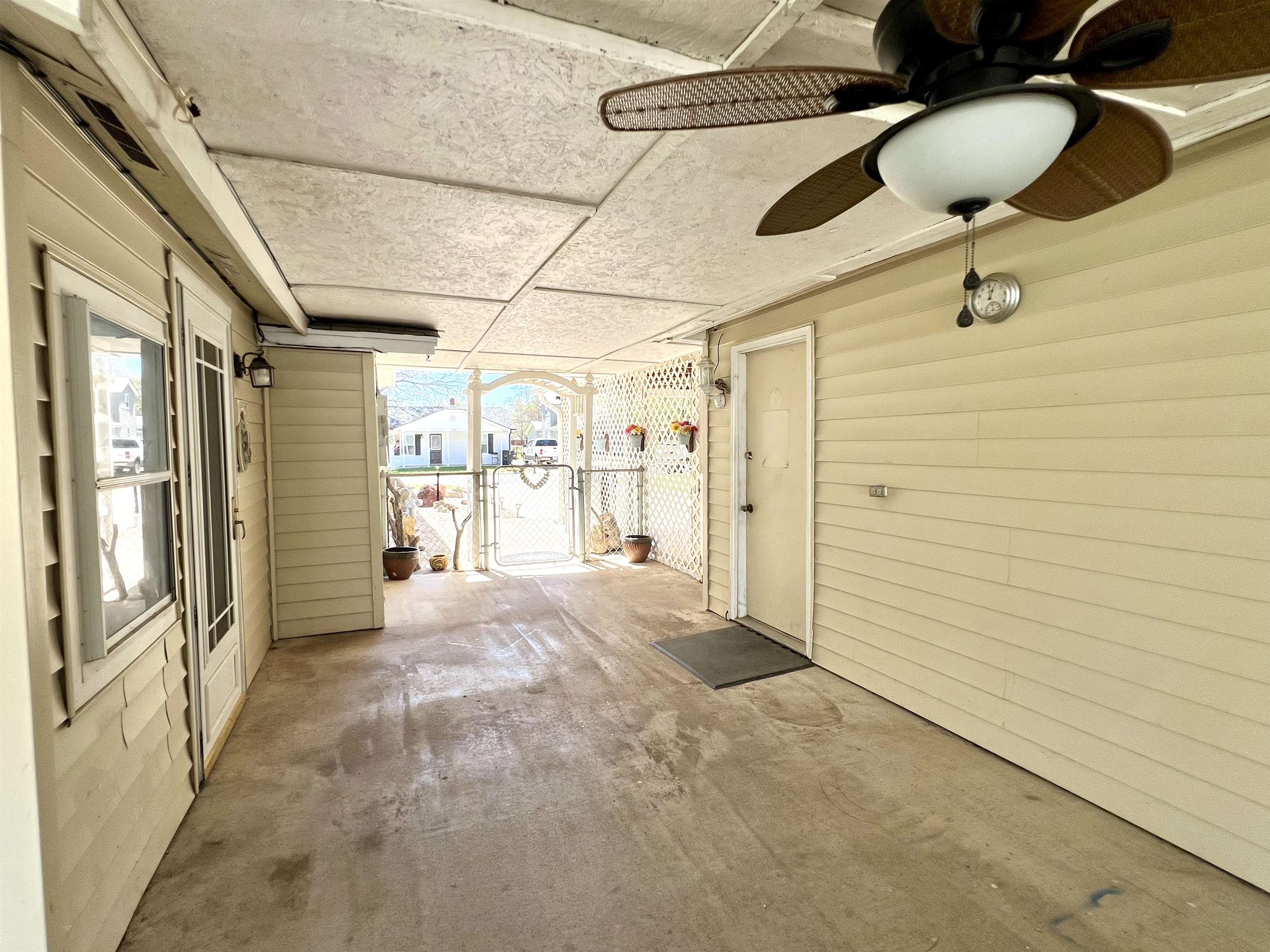 1524 W Oklahoma