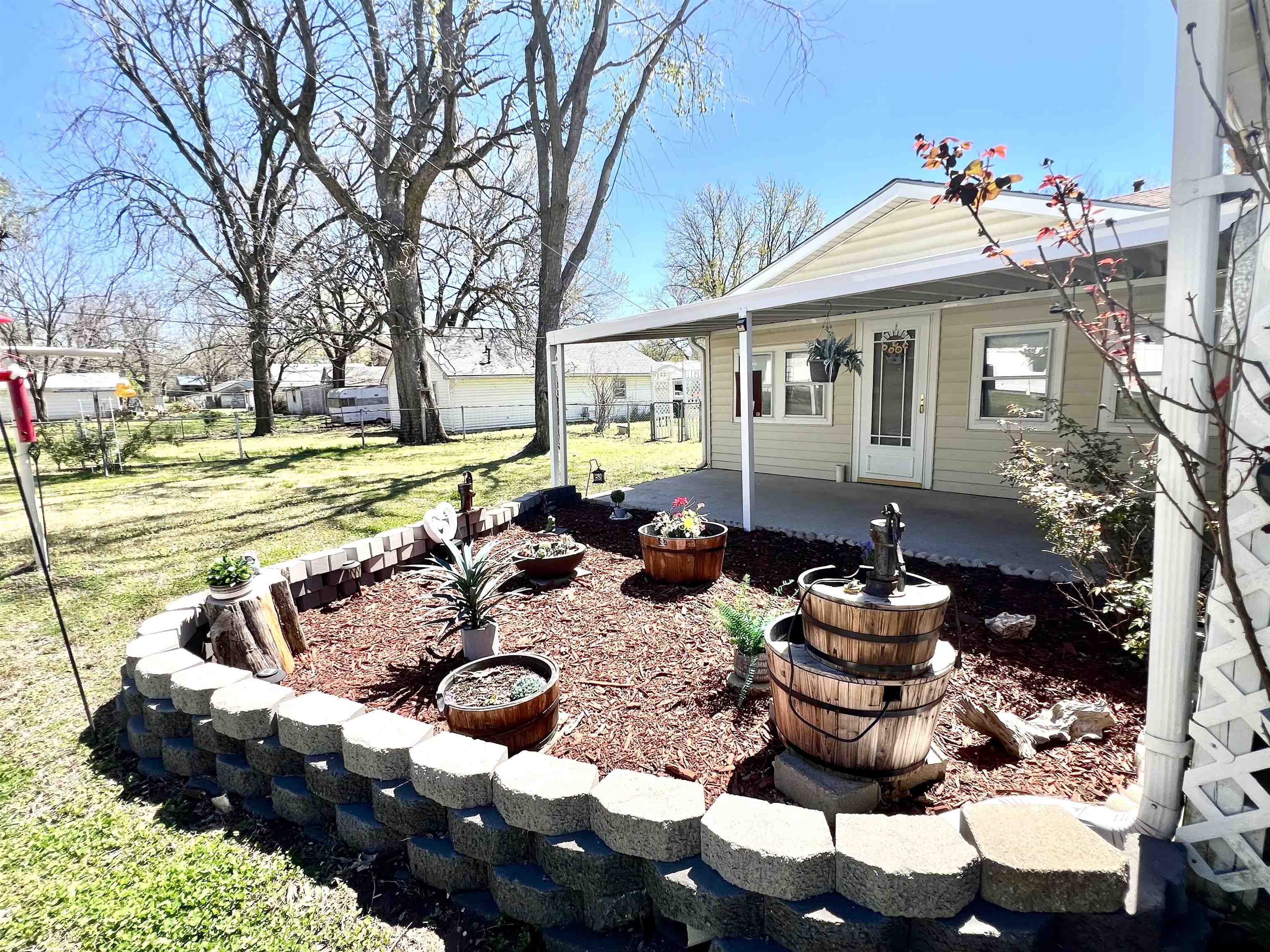 1524 W Oklahoma