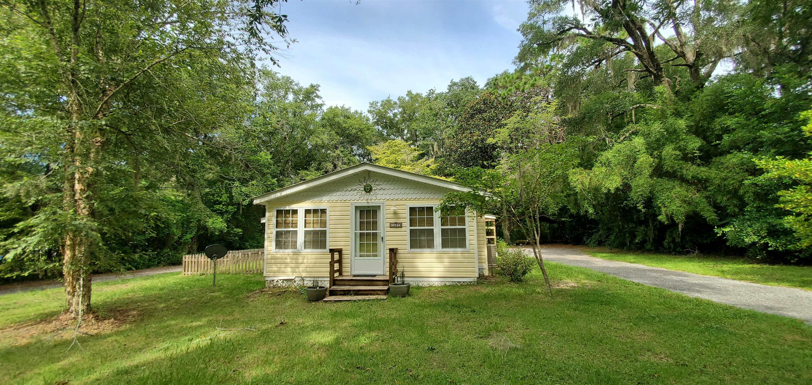 1407 N Springfield St, PERRY, Florida image 2