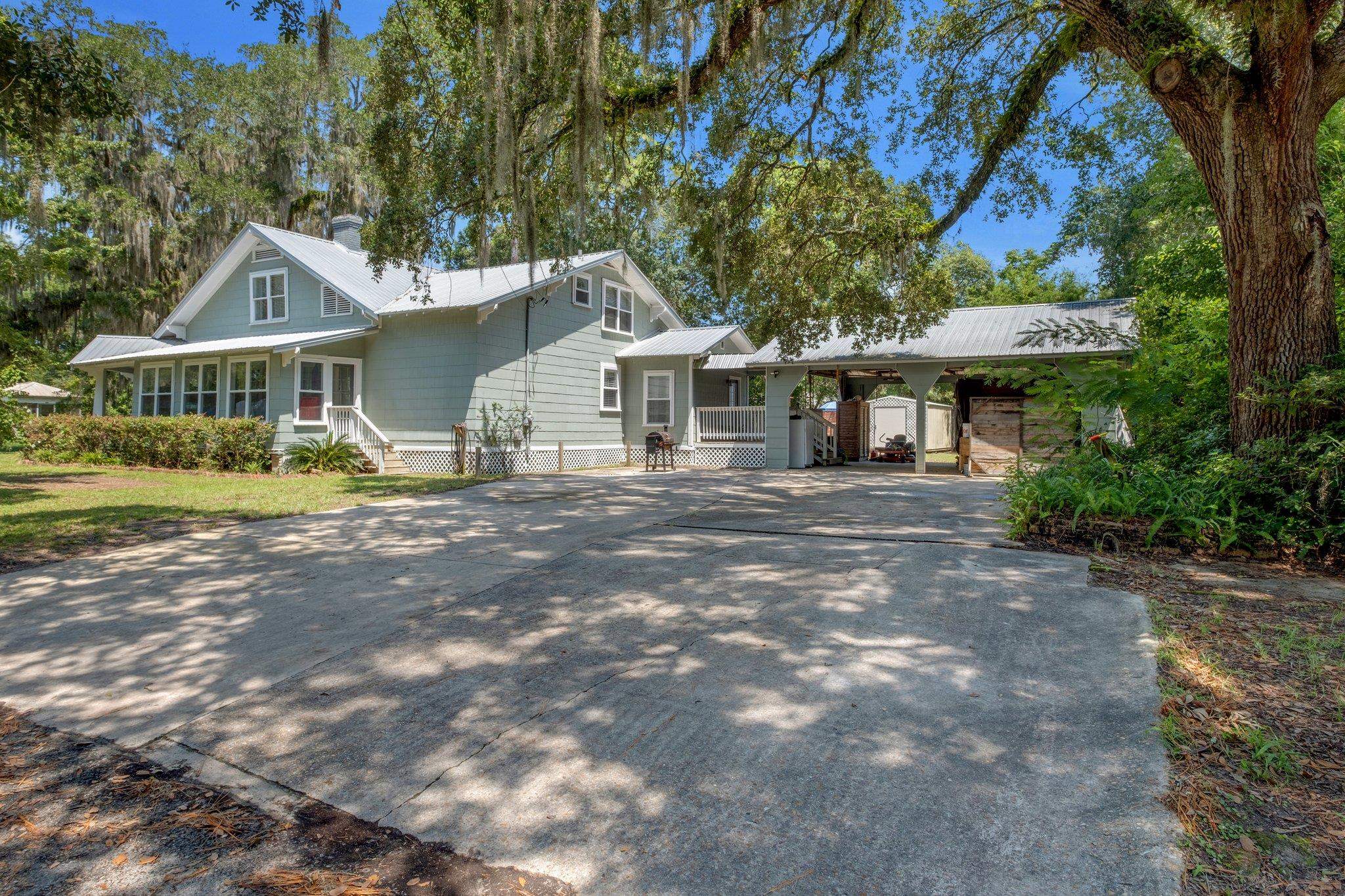 304 N Center St, PERRY, Florida image 2