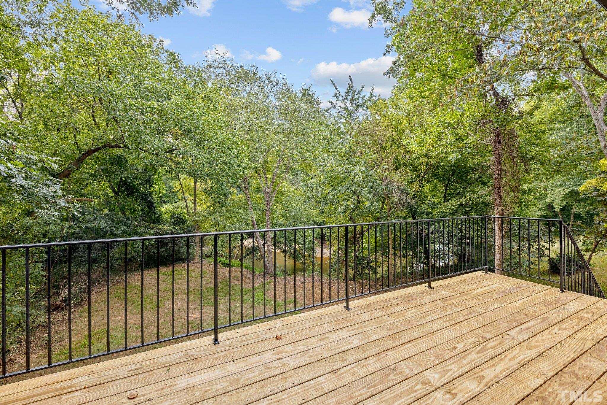 You will have to see this view to believe it! Relax and enjoy the peaceful view of Crabtree Creek.